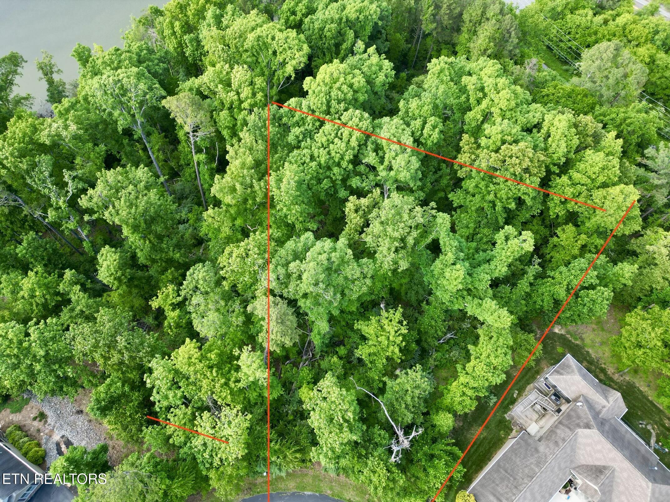 312 Skiatook Circle, Loudon, TN - Fort Loudoun and Tellico Lake Real Estate - Image# 4