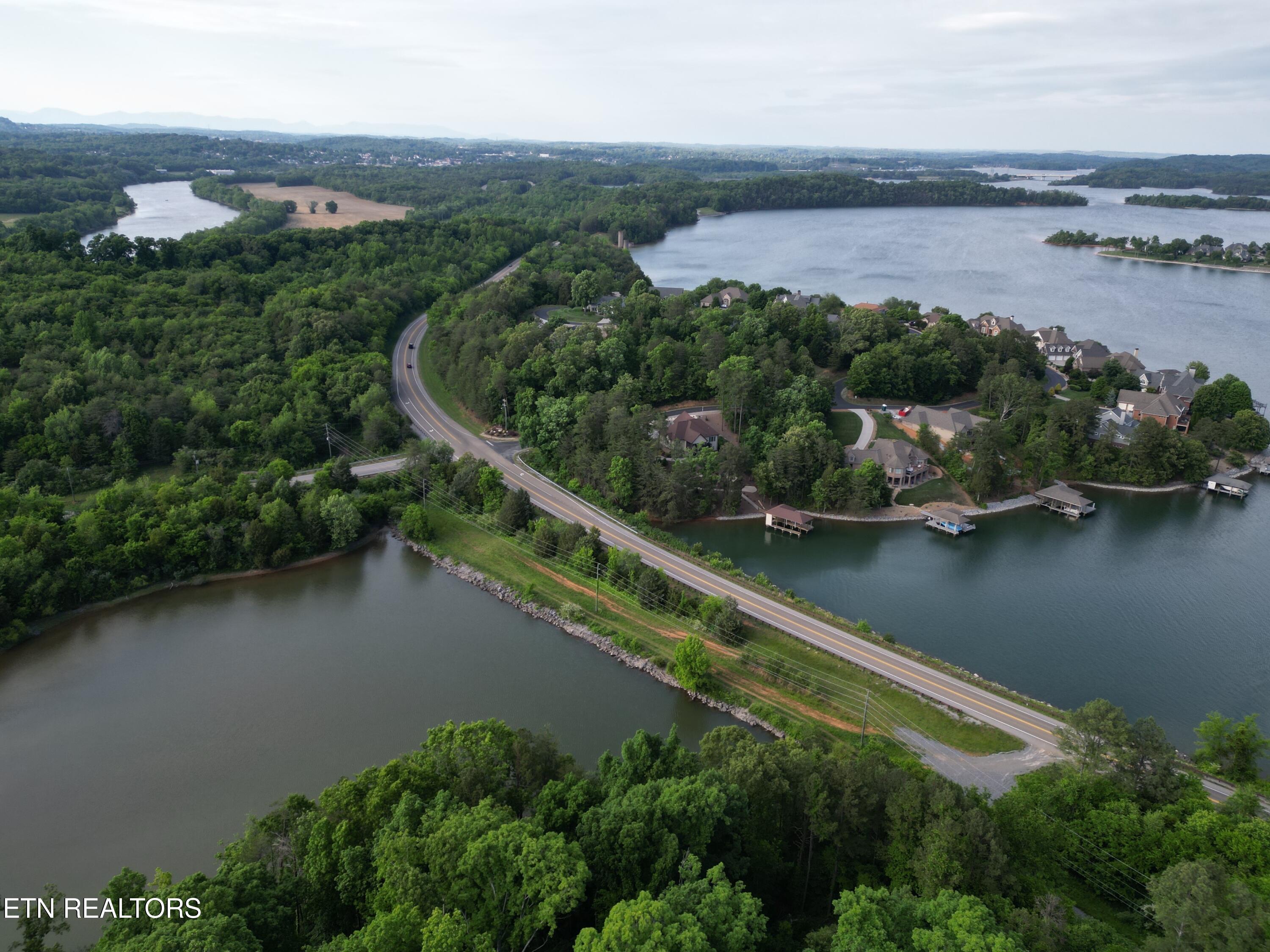 312 Skiatook Circle, Loudon, TN - Fort Loudoun and Tellico Lake Real Estate - Image# 9