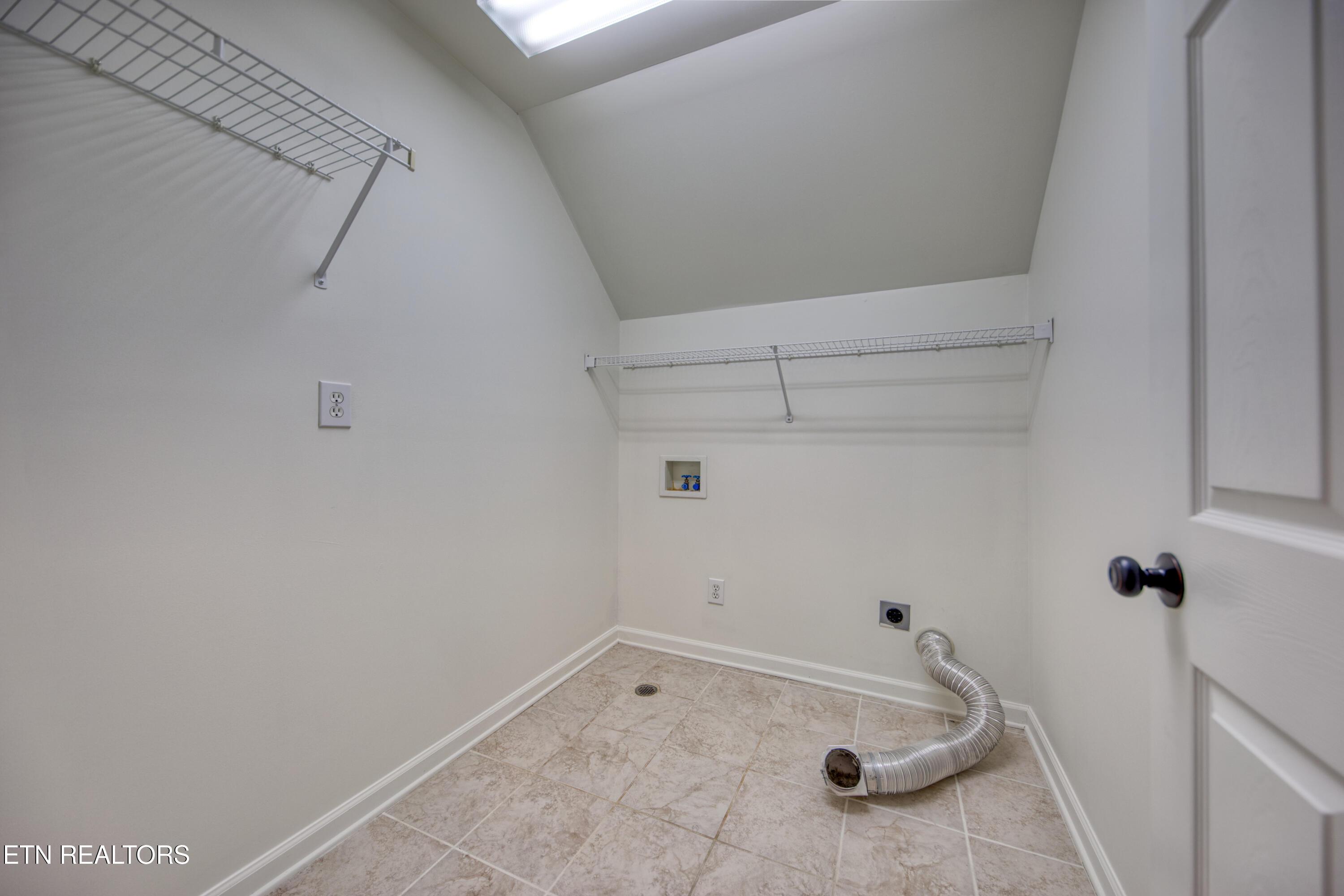 11119 Hatteras Drive, Knoxville, TN - Fort Loudoun and Tellico Lake Real Estate - Image# 36