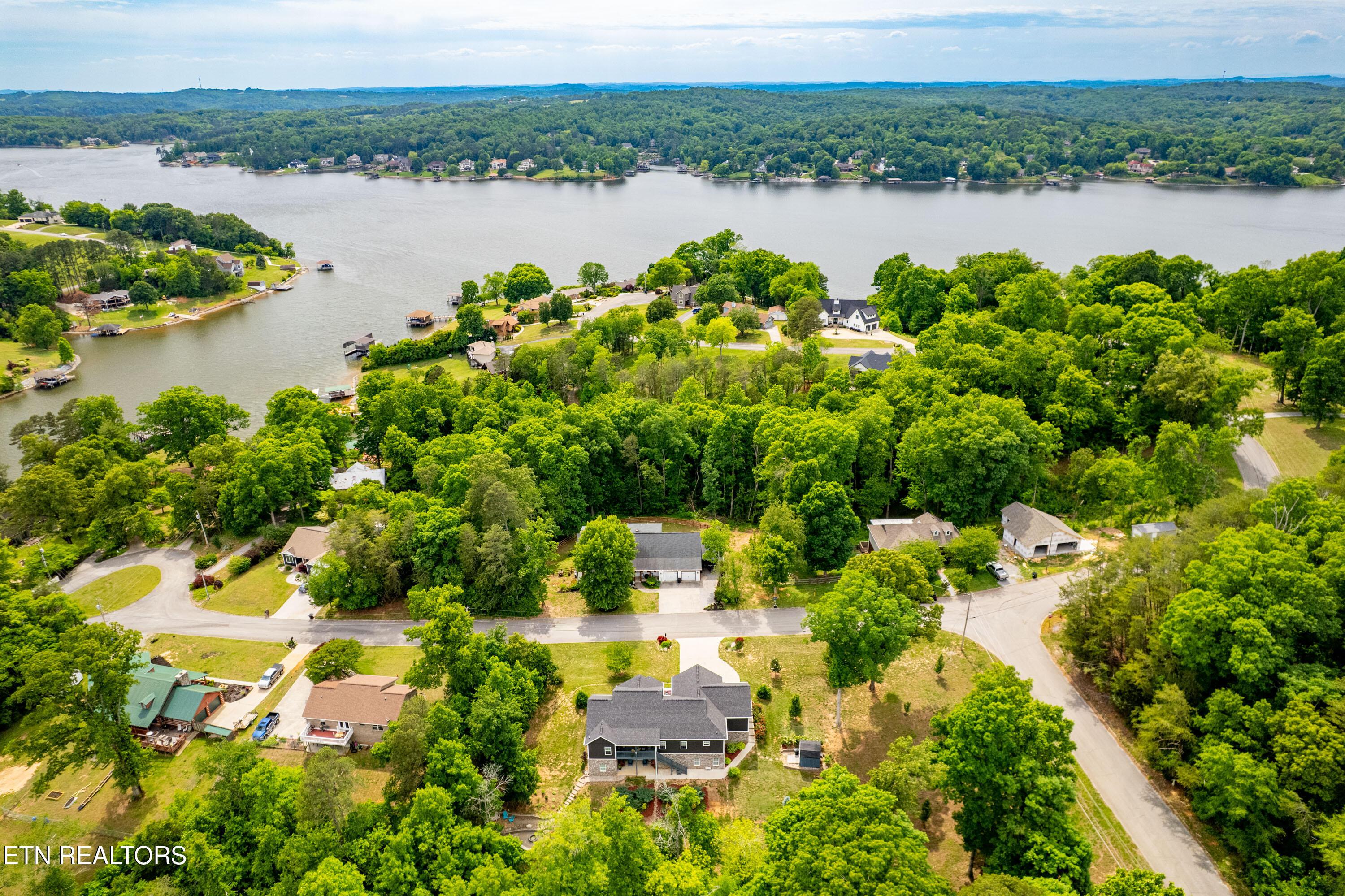 722 Rio Drive, Friendsville, TN - Fort Loudoun and Tellico Lake Real Estate - Image# 2