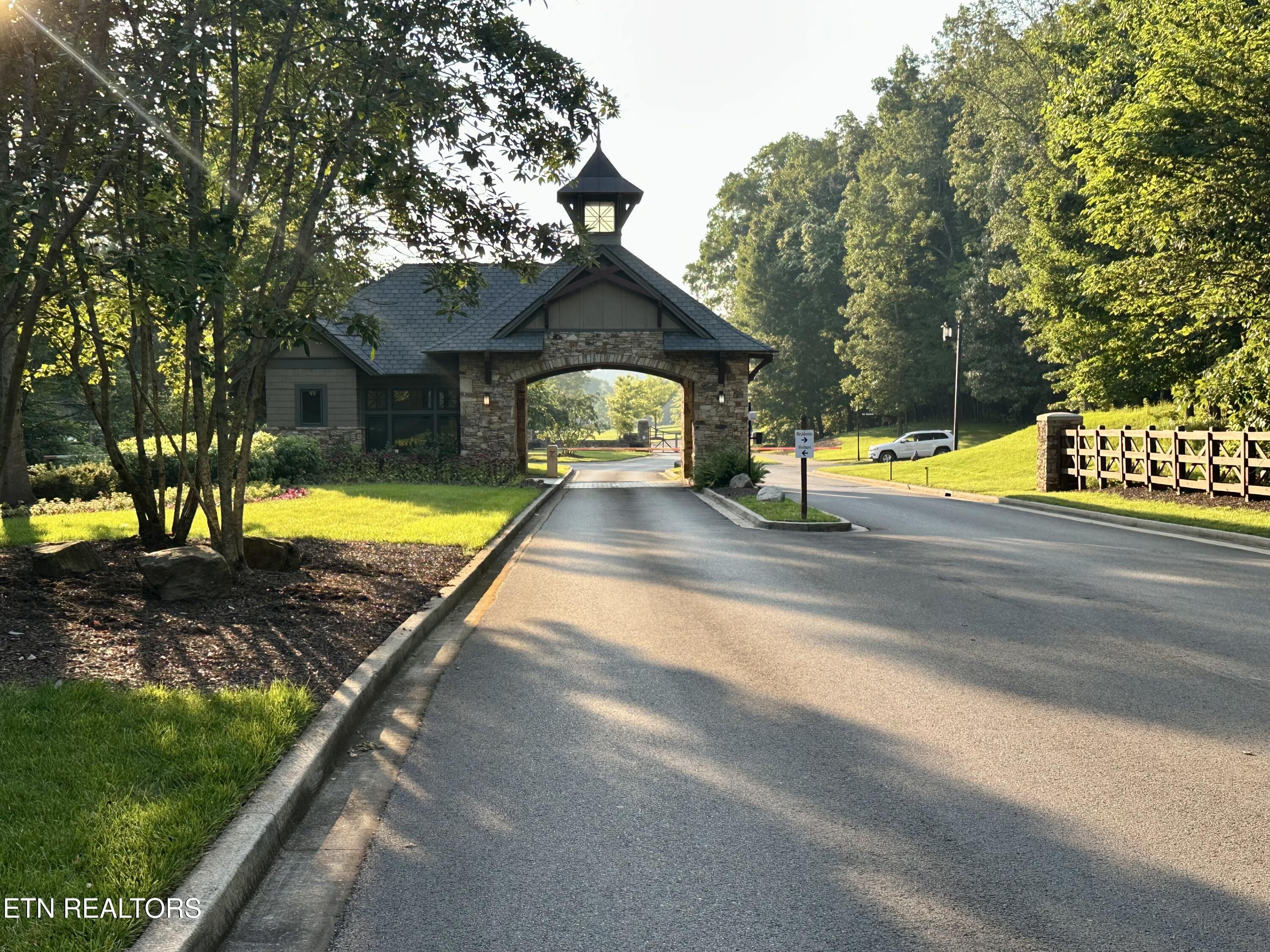 551 Firefly Drive, Loudon, TN - Fort Loudoun and Tellico Lake Real Estate - Image# 2