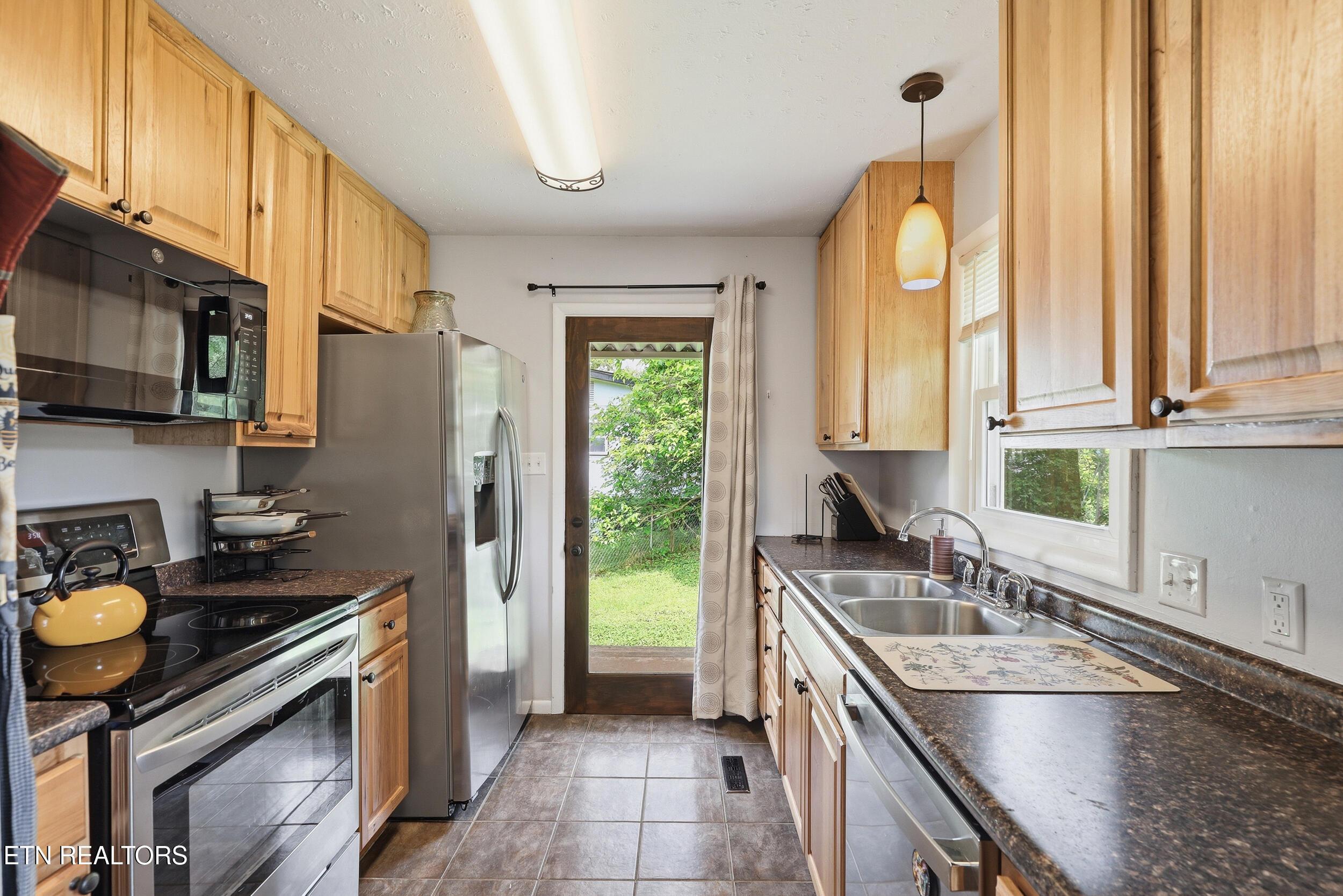 2200 Sylvania Ave, Knoxville, TN - Fort Loudoun and Tellico Lake Real Estate - Image# 9
