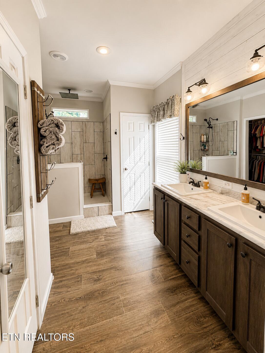 250 Cedar Crest Lane, Friendsville, TN - Fort Loudoun and Tellico Lake Real Estate - Image# 9