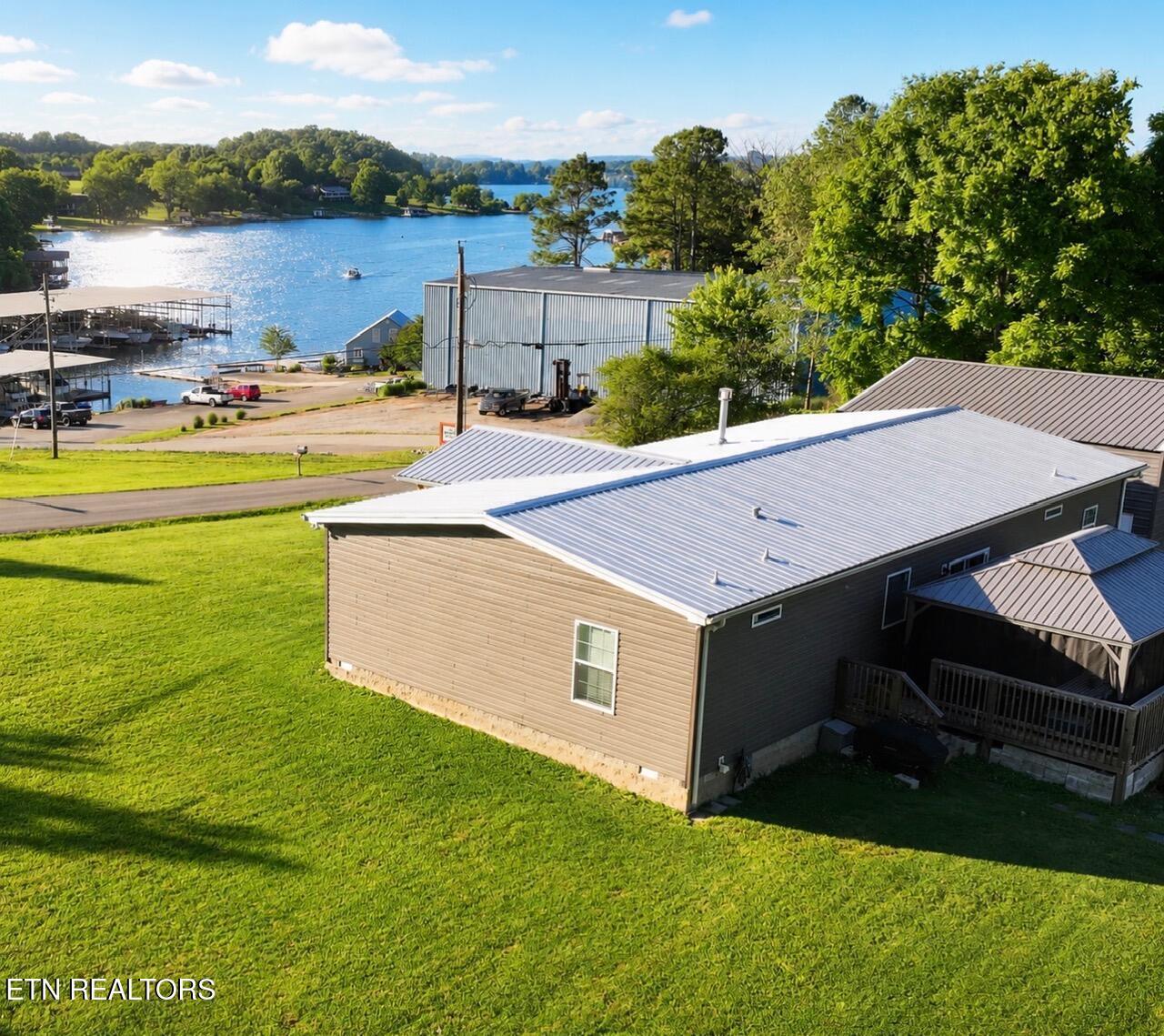 250 Cedar Crest Lane, Friendsville, TN - Fort Loudoun and Tellico Lake Real Estate - Image# 18