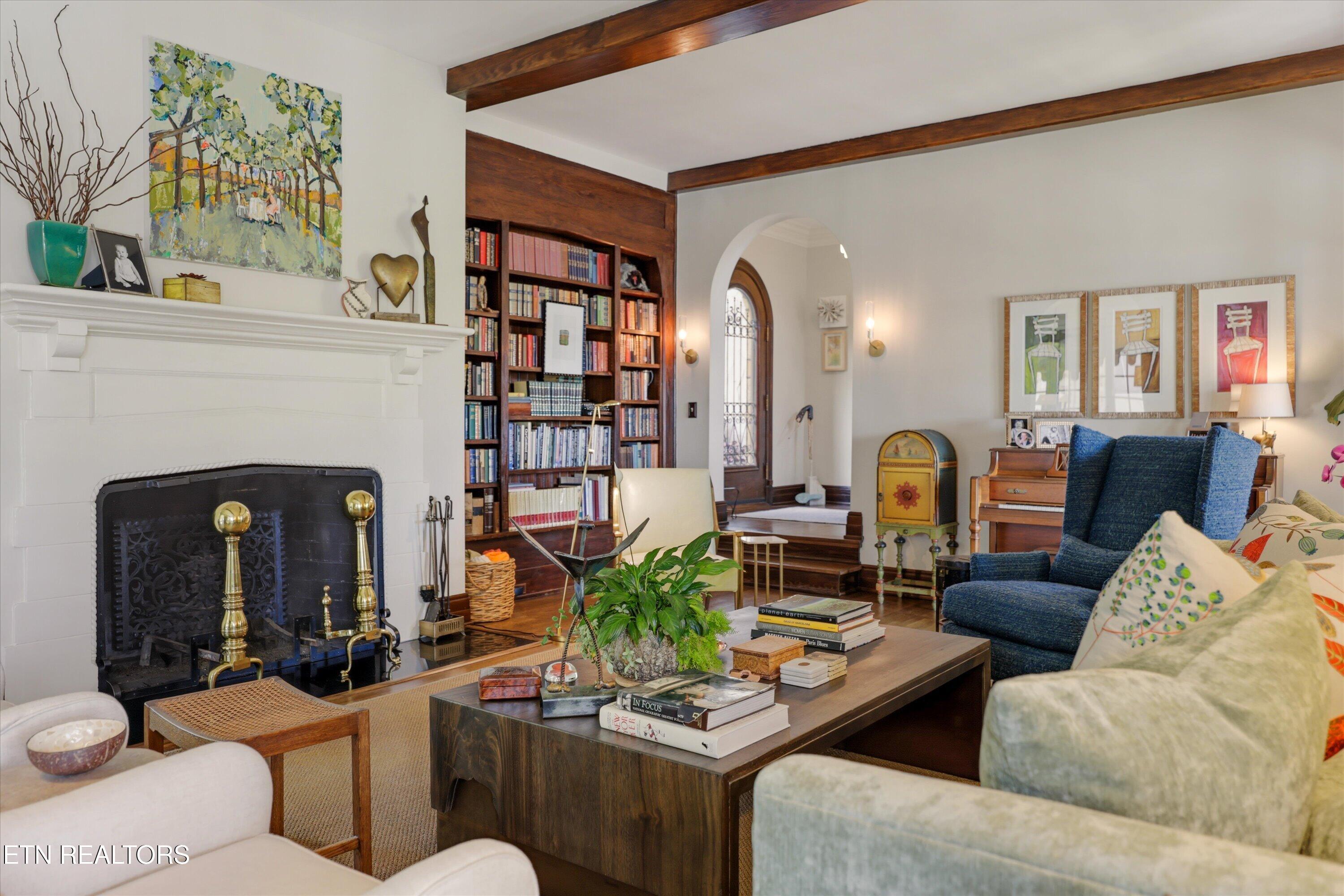 2824 Kingston Pike, Knoxville, TN - Fort Loudoun and Tellico Lake Real Estate - Image# 13