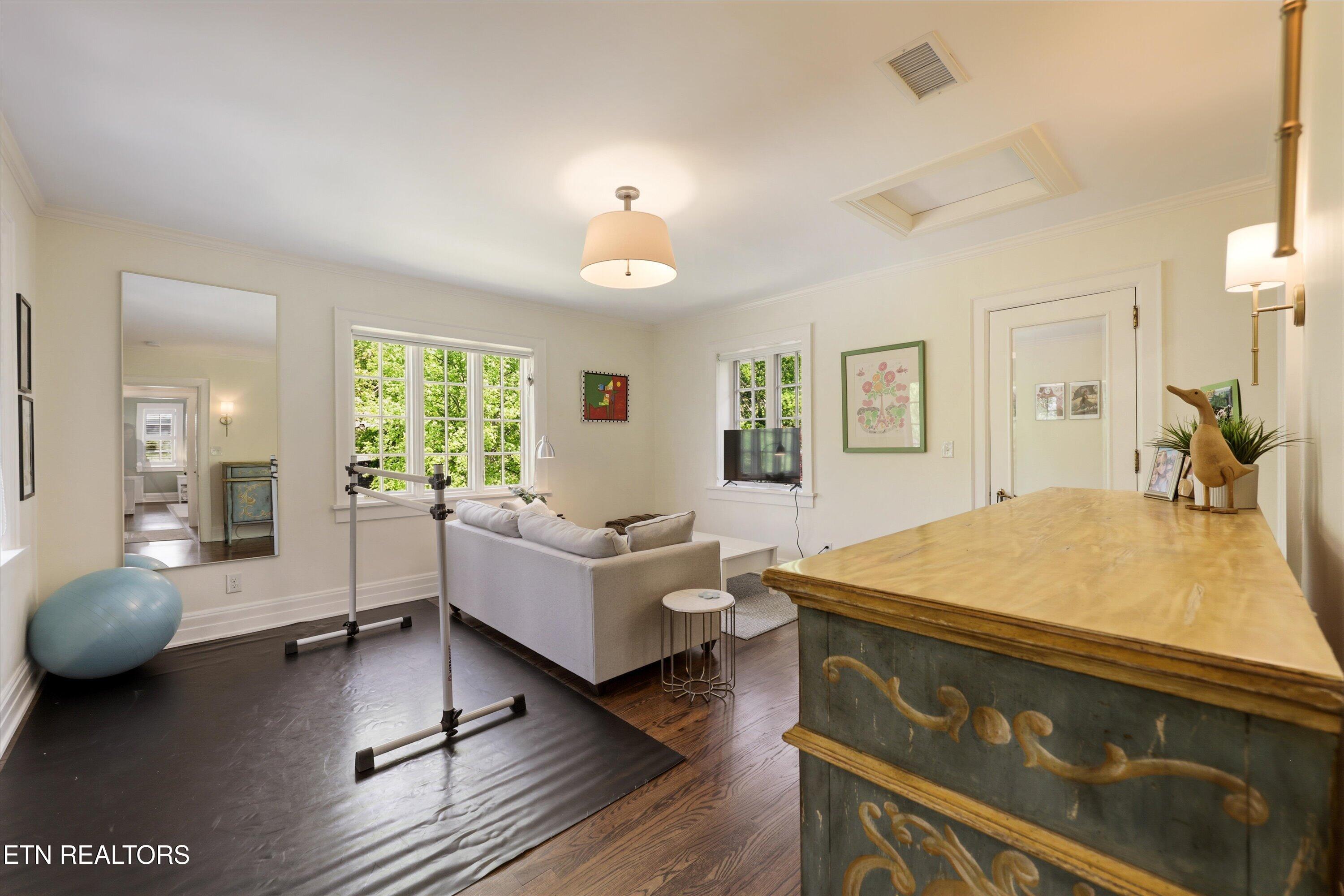 2824 Kingston Pike, Knoxville, TN - Fort Loudoun and Tellico Lake Real Estate - Image# 28