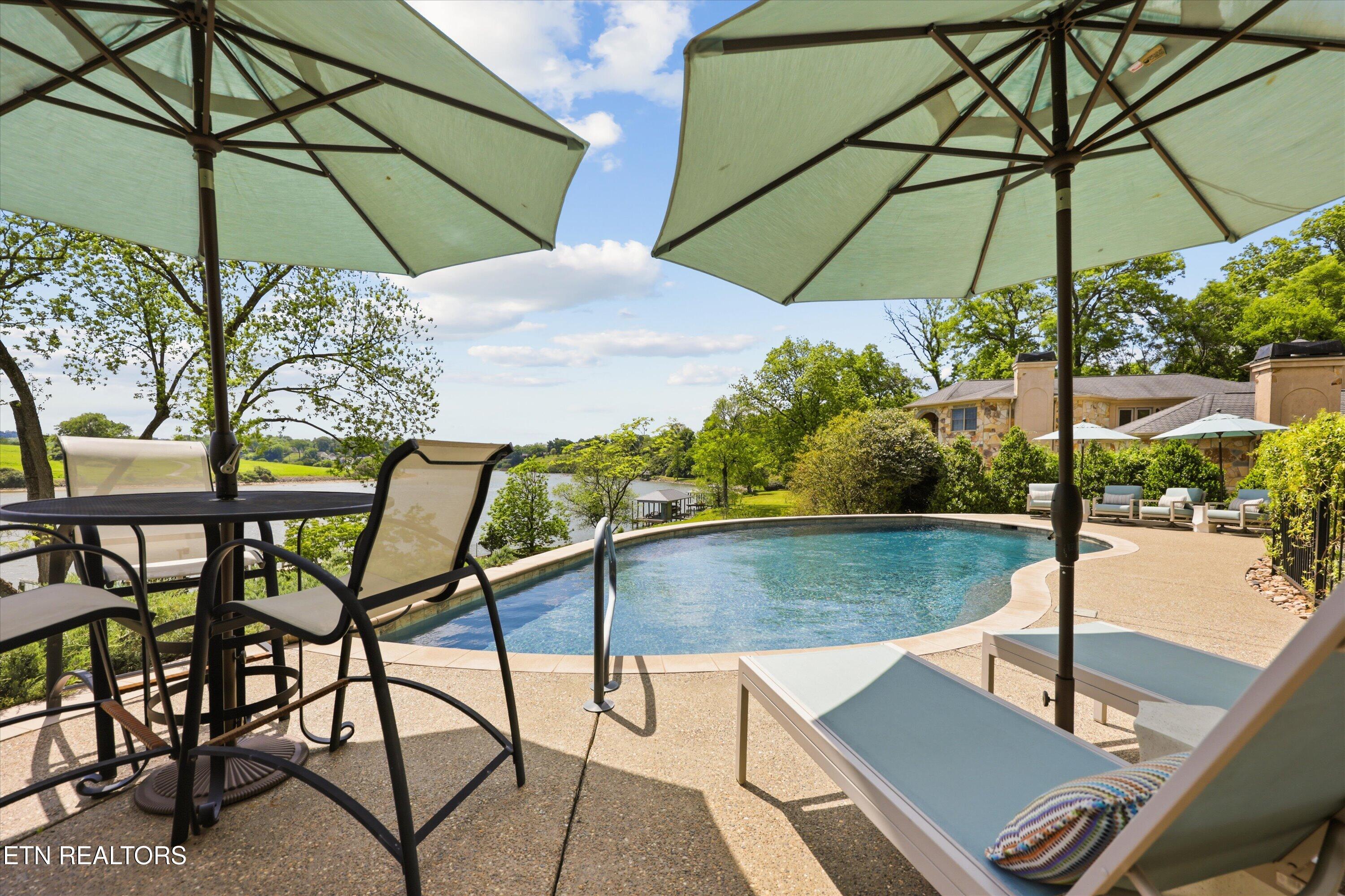 2824 Kingston Pike, Knoxville, TN - Fort Loudoun and Tellico Lake Real Estate - Image# 37