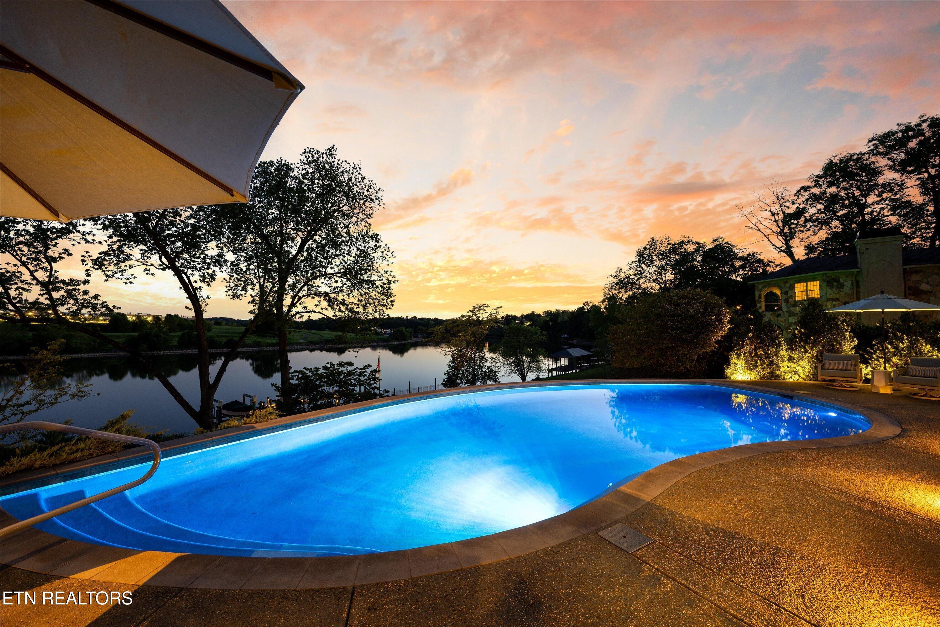2824 Kingston Pike, Knoxville, TN - Fort Loudoun and Tellico Lake Real Estate - Image# 39