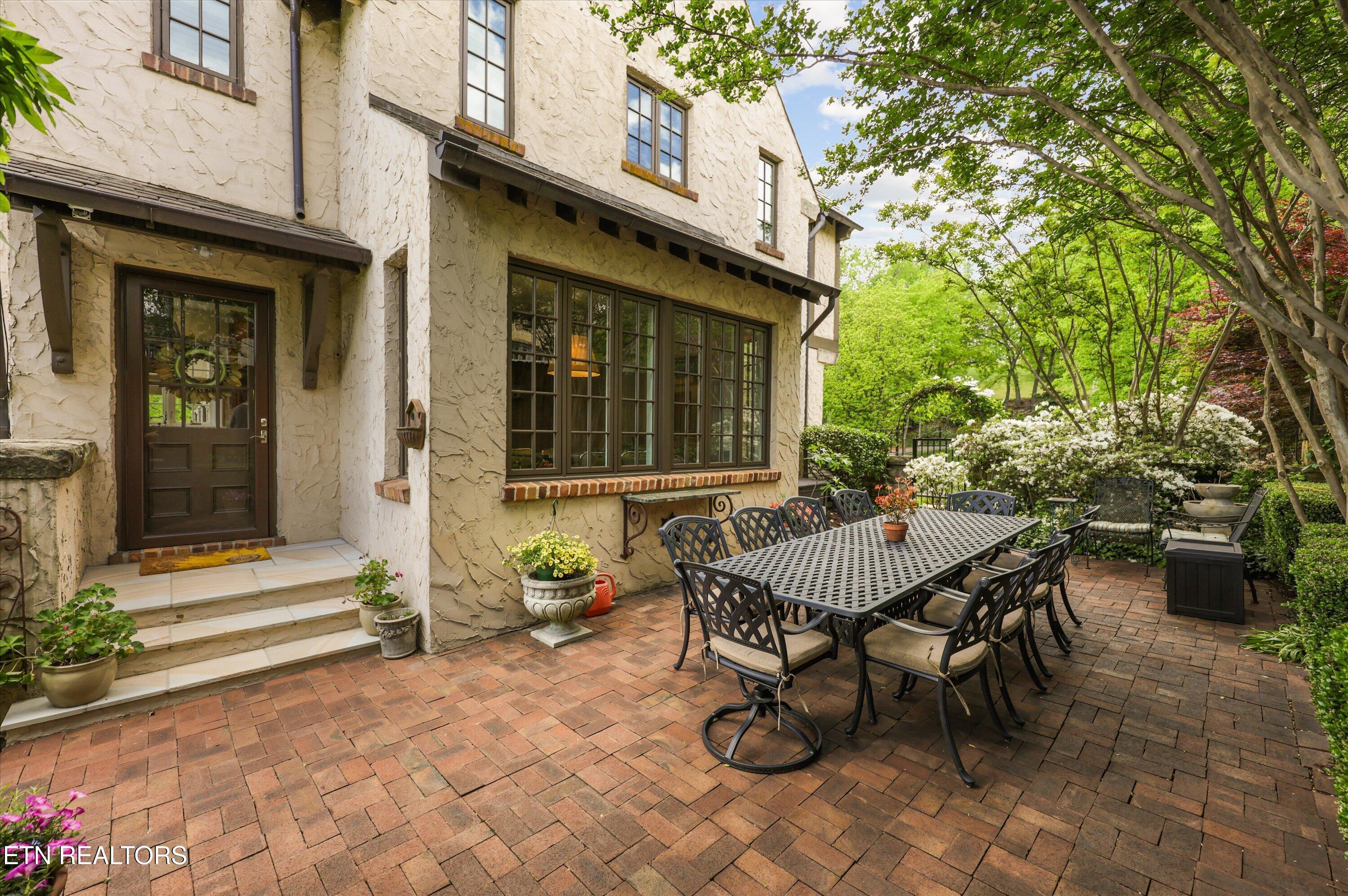 2824 Kingston Pike, Knoxville, TN - Fort Loudoun and Tellico Lake Real Estate - Image# 41