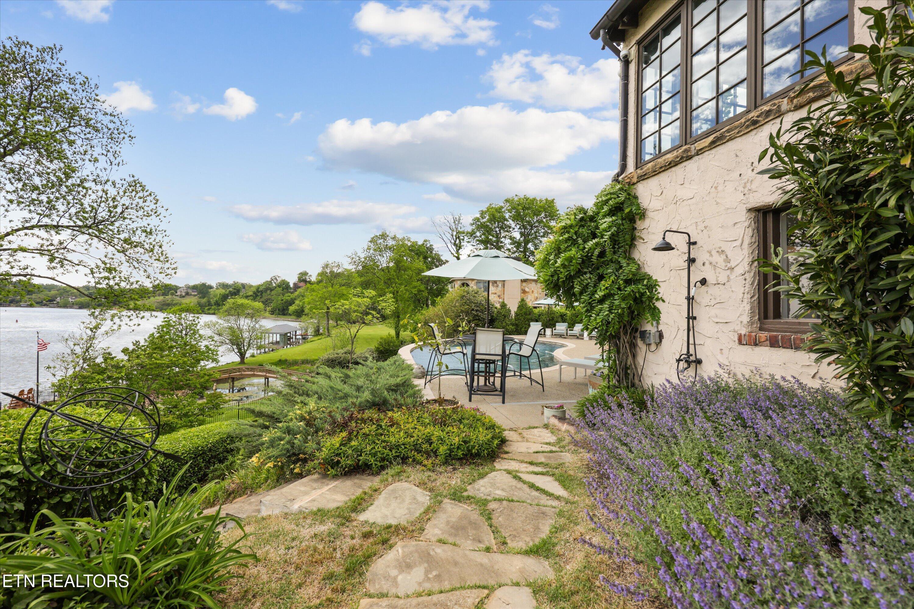 2824 Kingston Pike, Knoxville, TN - Fort Loudoun and Tellico Lake Real Estate - Image# 44
