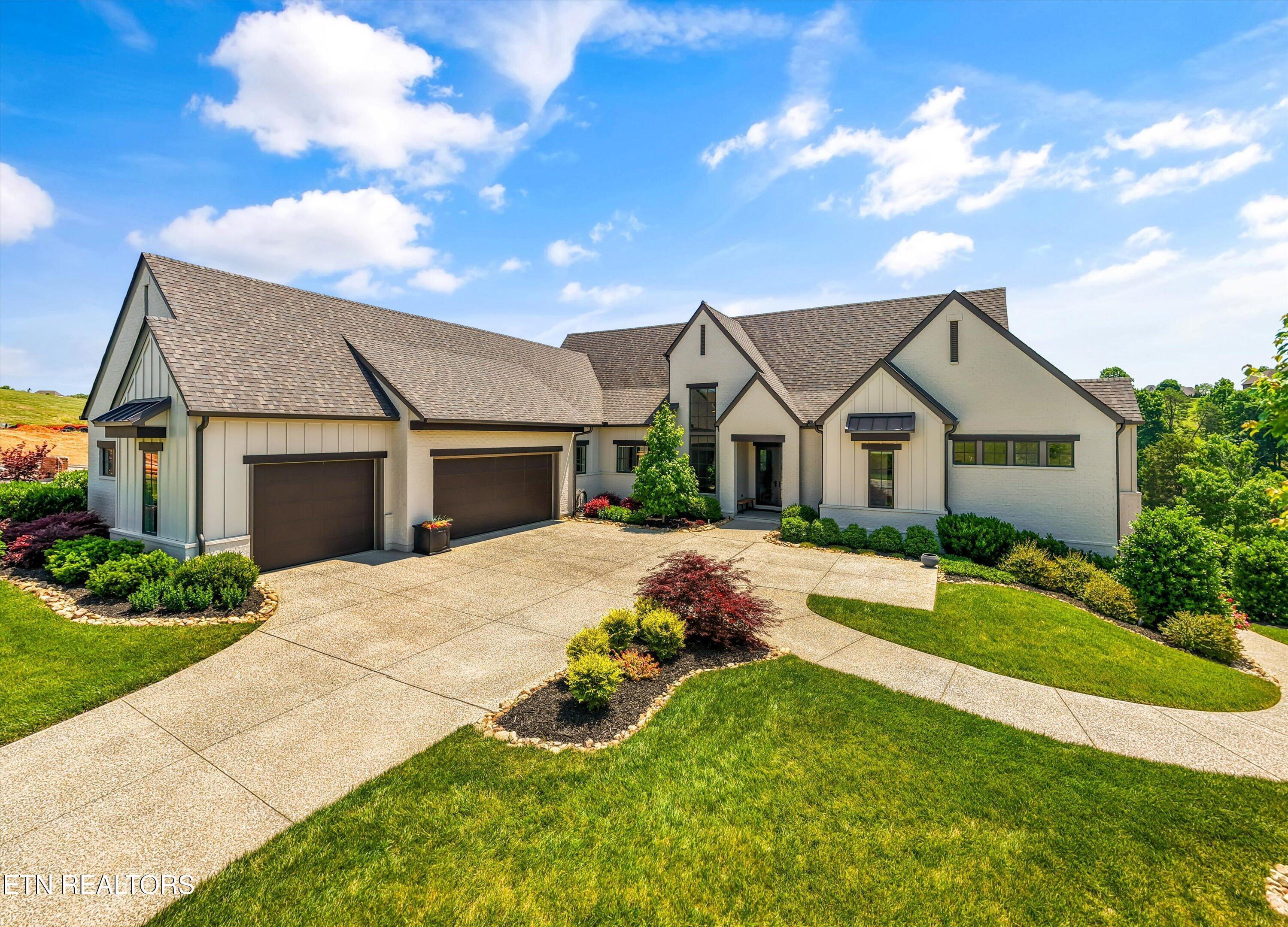 317 Admiral Court, Lenoir City, TN - Fort Loudoun and Tellico Lake Real Estate - Image# 1