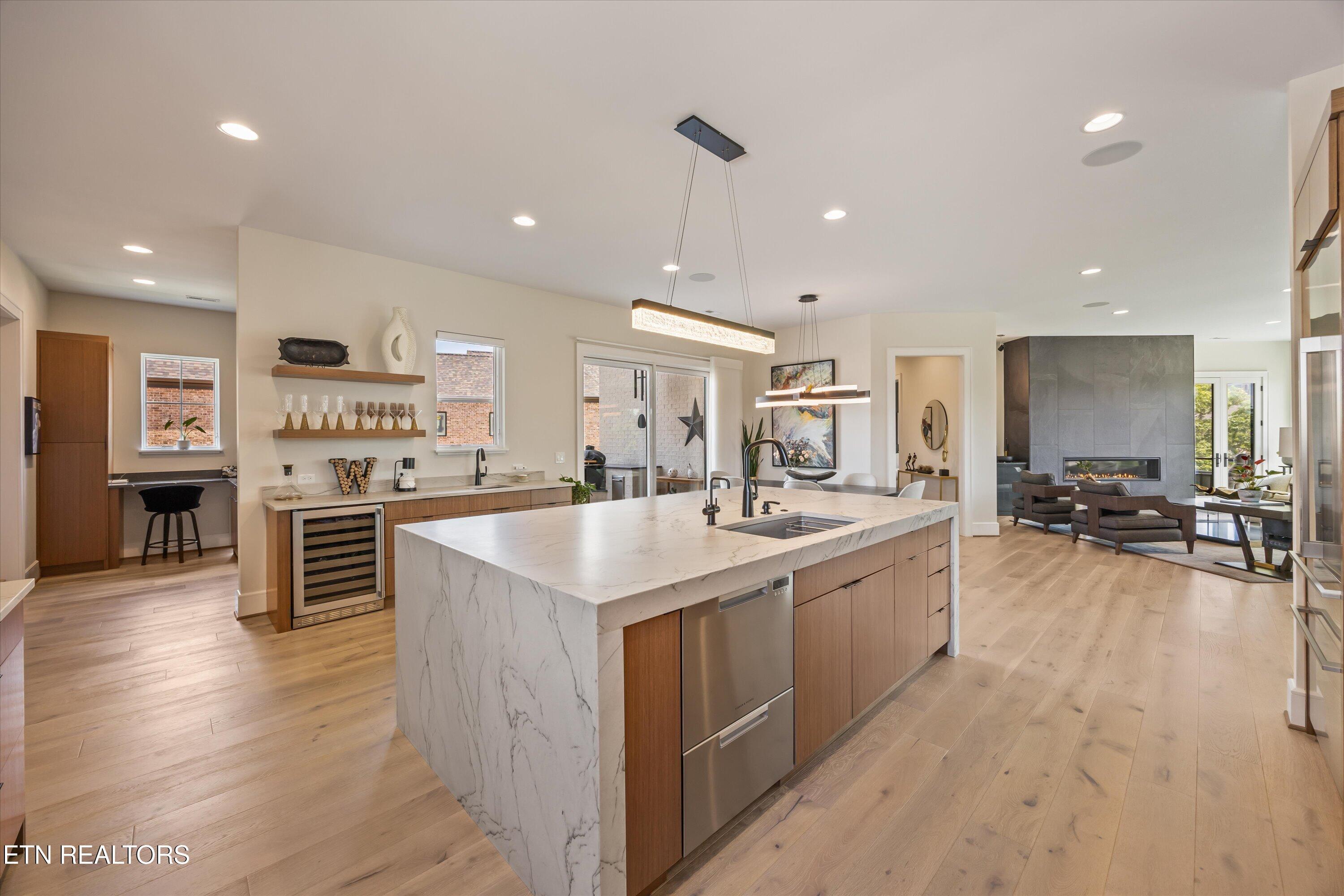 317 Admiral Court, Lenoir City, TN - Fort Loudoun and Tellico Lake Real Estate - Image# 7