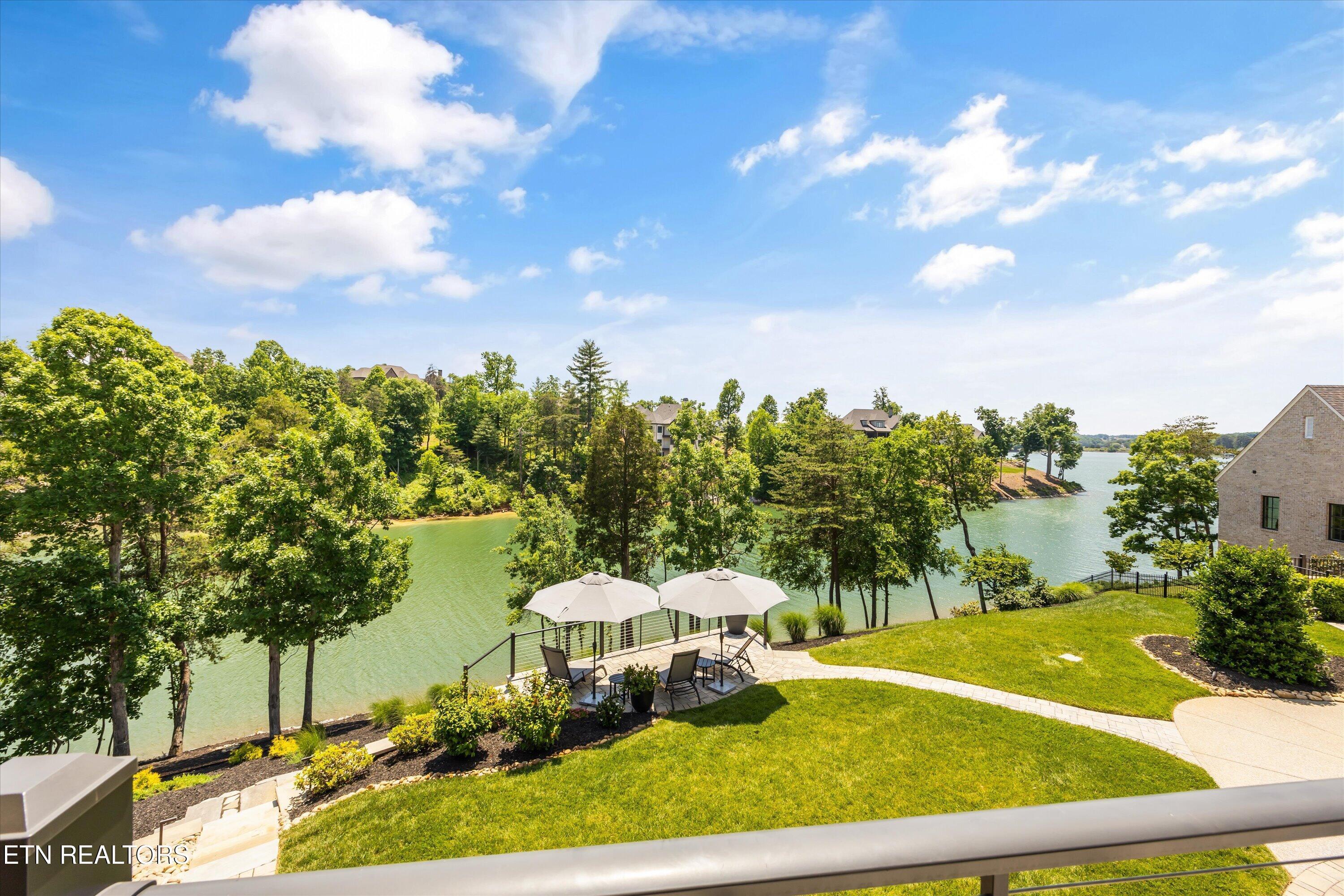 317 Admiral Court, Lenoir City, TN - Fort Loudoun and Tellico Lake Real Estate - Image# 3
