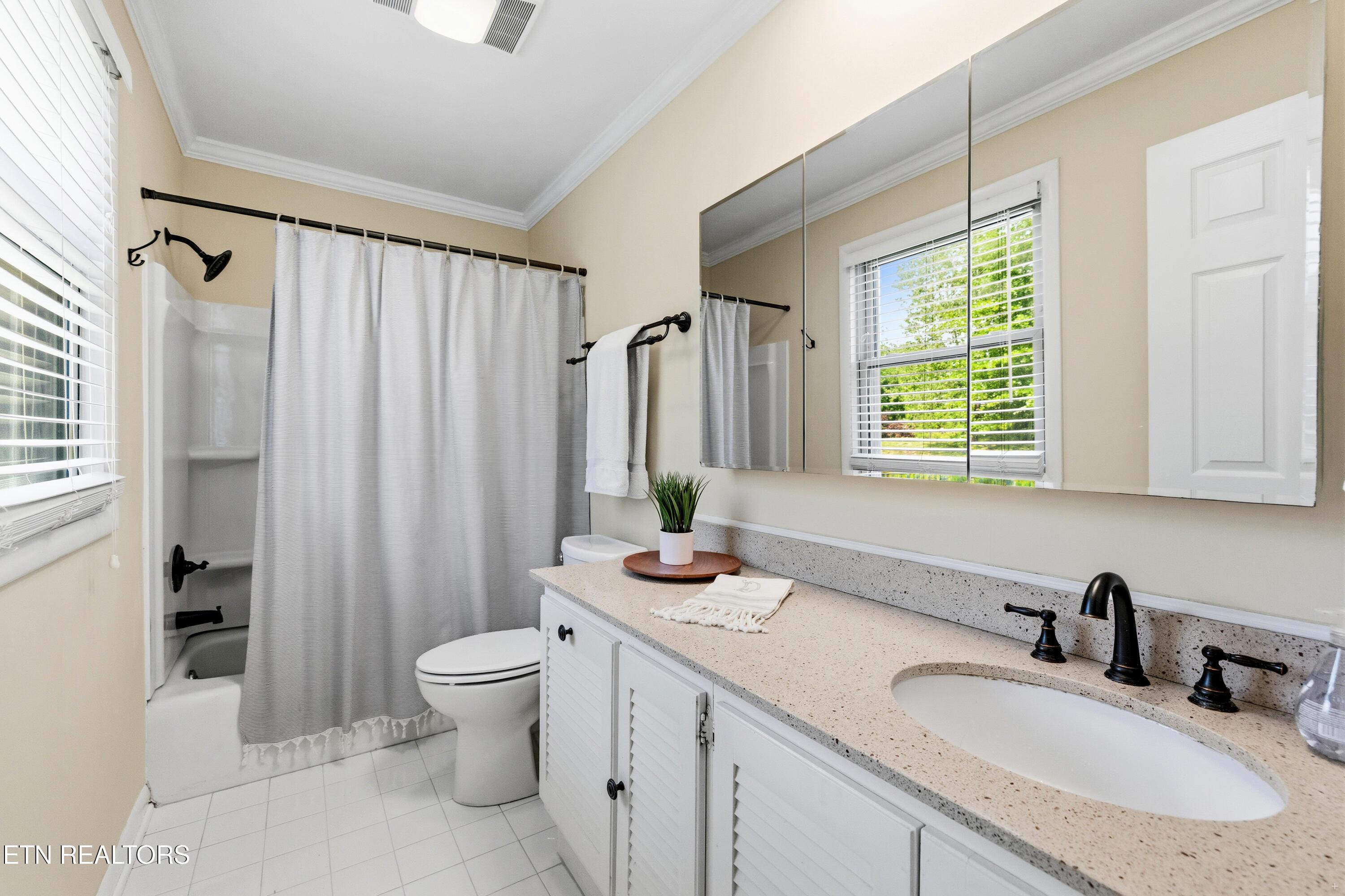 5501 River Point Cove Rd, Knoxville, TN - Fort Loudoun and Tellico Lake Real Estate - Image# 22