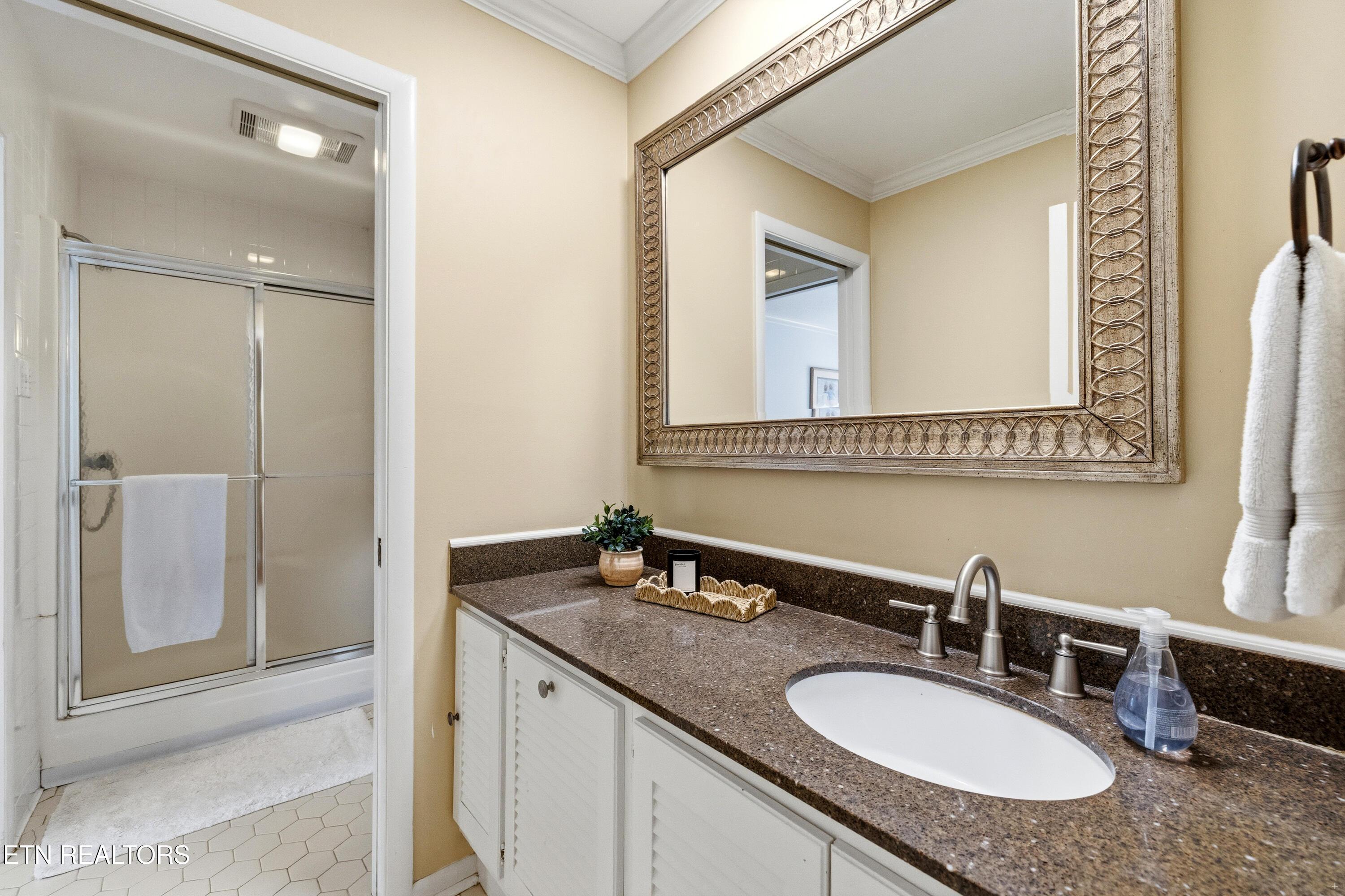 5501 River Point Cove Rd, Knoxville, TN - Fort Loudoun and Tellico Lake Real Estate - Image# 25