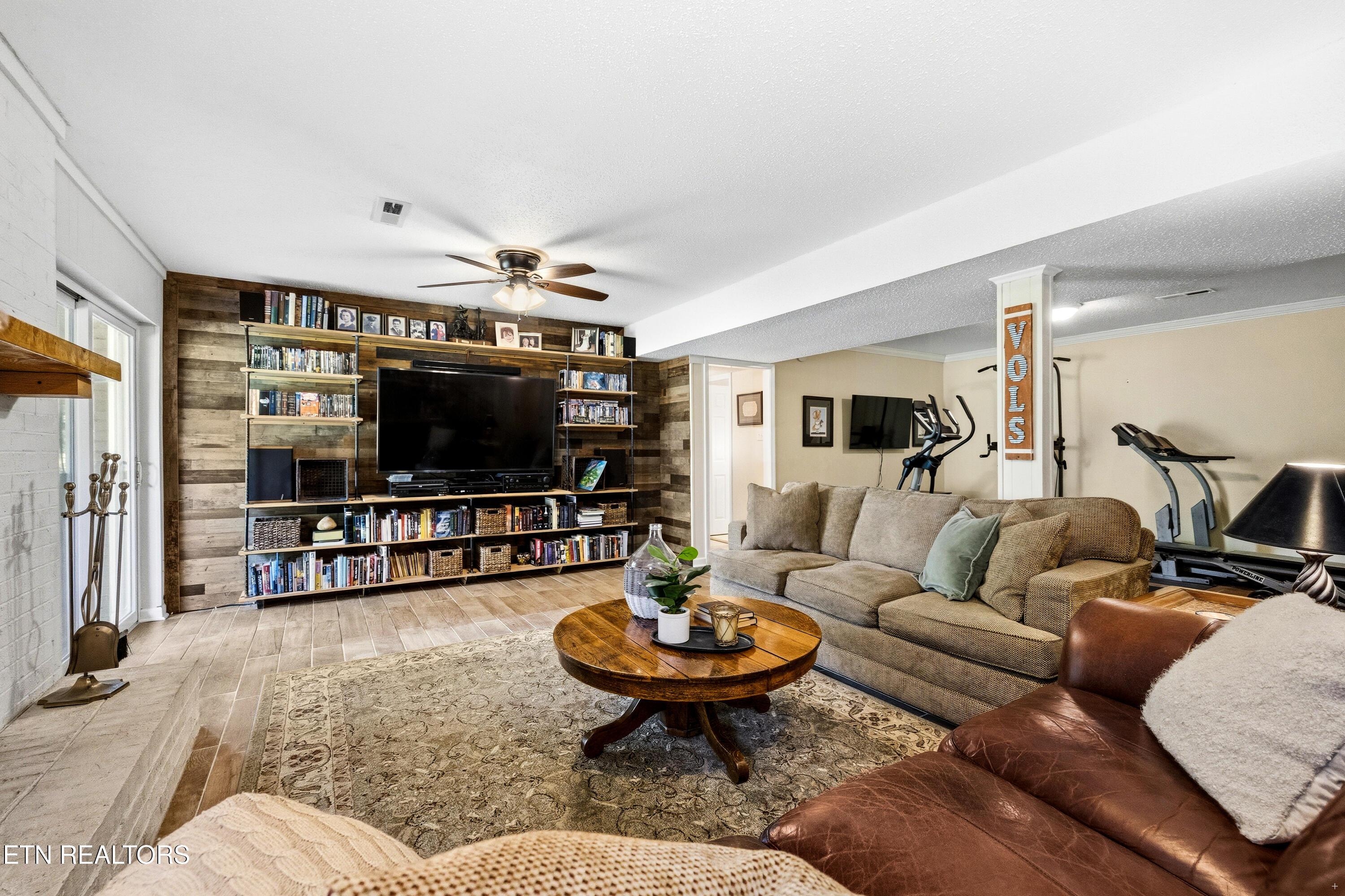 5501 River Point Cove Rd, Knoxville, TN - Fort Loudoun and Tellico Lake Real Estate - Image# 29