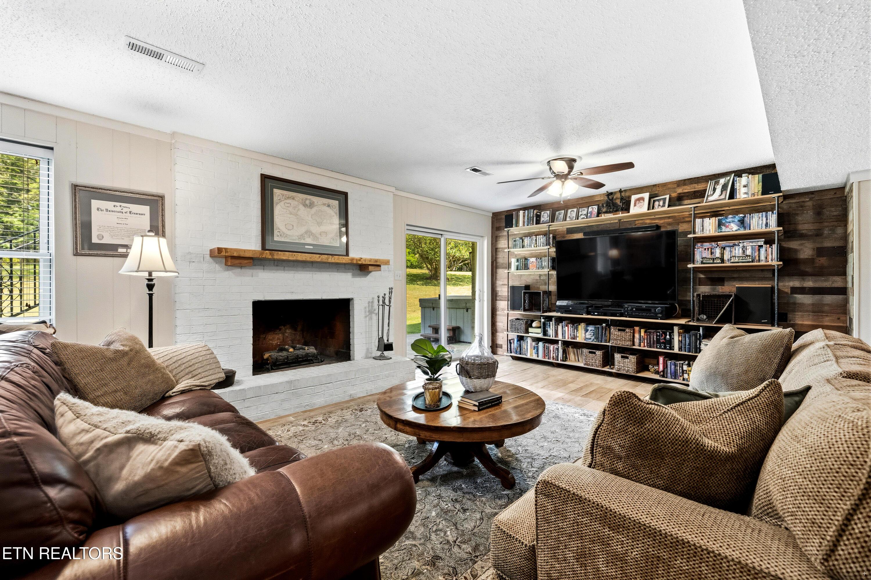 5501 River Point Cove Rd, Knoxville, TN - Fort Loudoun and Tellico Lake Real Estate - Image# 27
