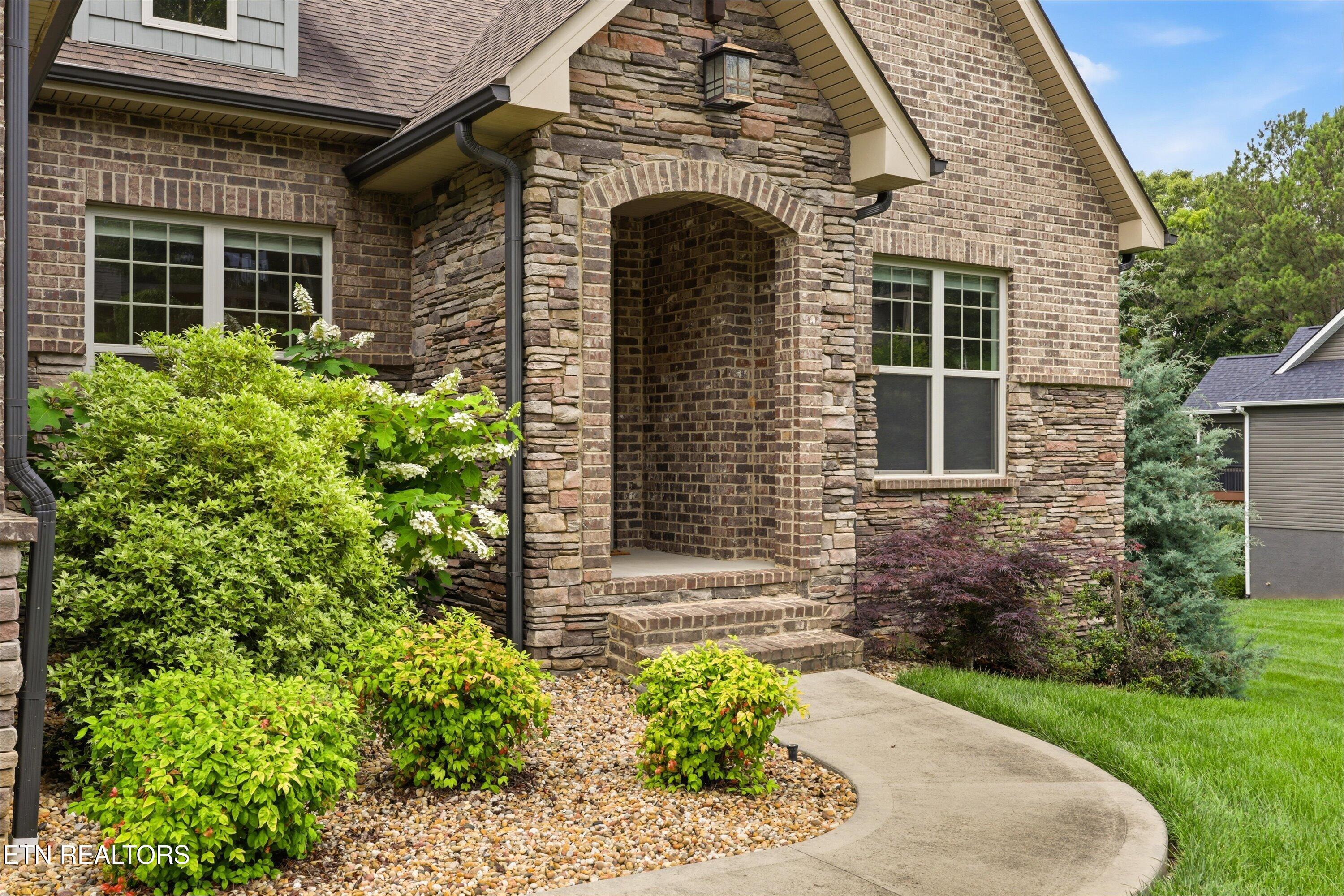 303 Okmulgee Circle, Loudon, TN - Fort Loudoun and Tellico Lake Real Estate - Image# 8