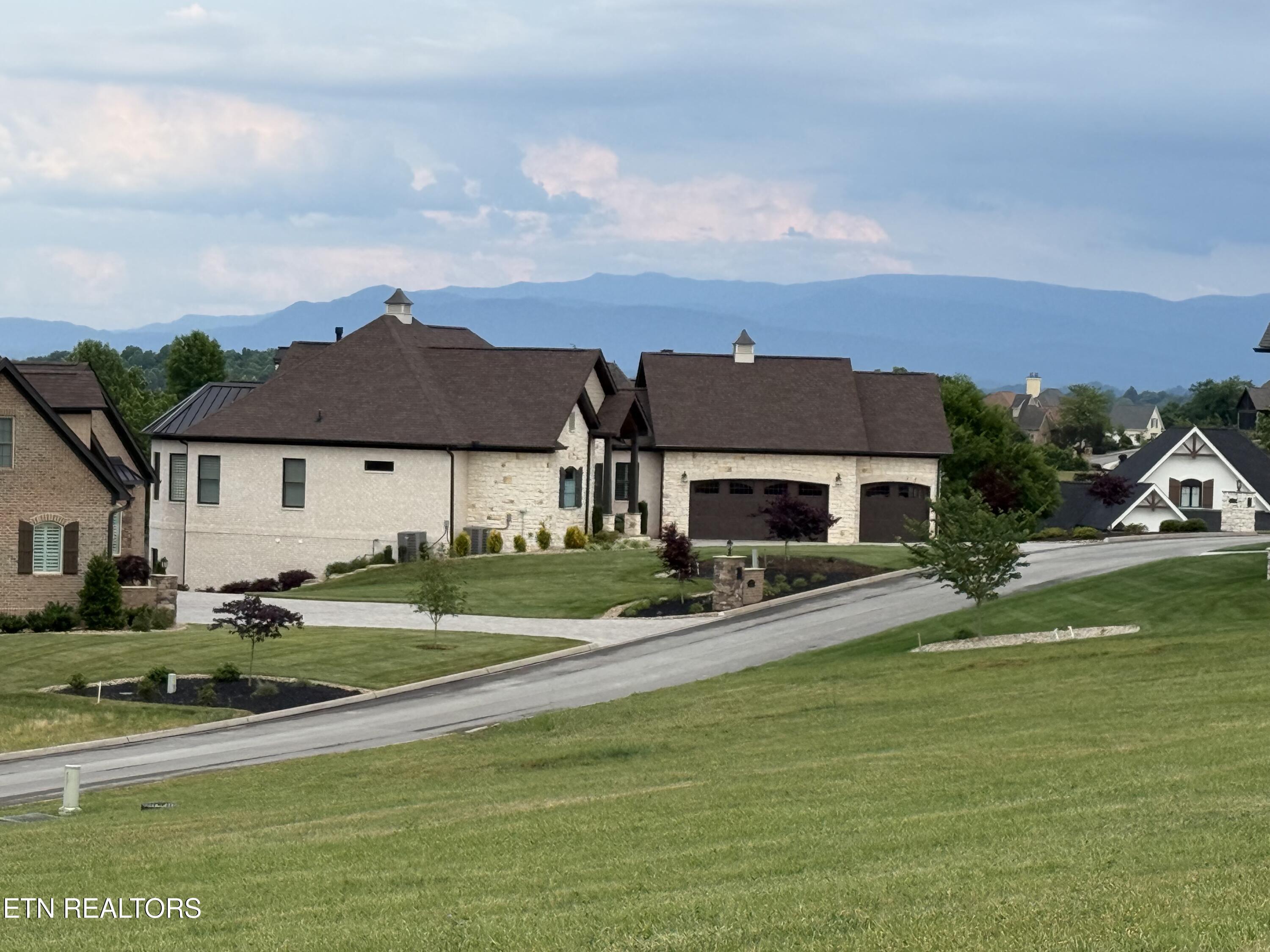 105 Red Hawk Drive, Vonore, TN - Fort Loudoun and Tellico Lake Real Estate - Image# 7