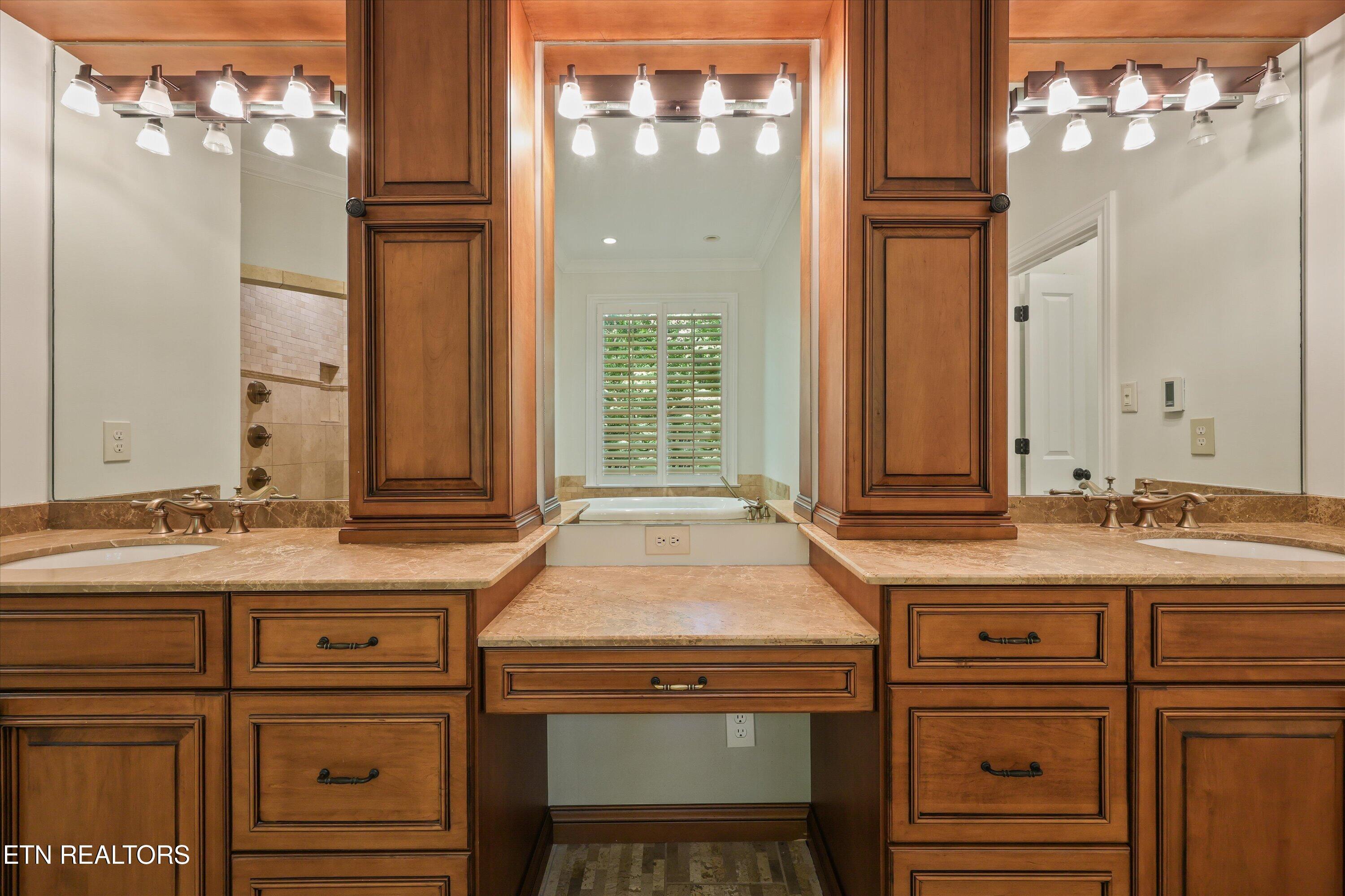 2533 Woodland Reserve Lane, Knoxville, TN - Fort Loudoun and Tellico Lake Real Estate - Image# 33
