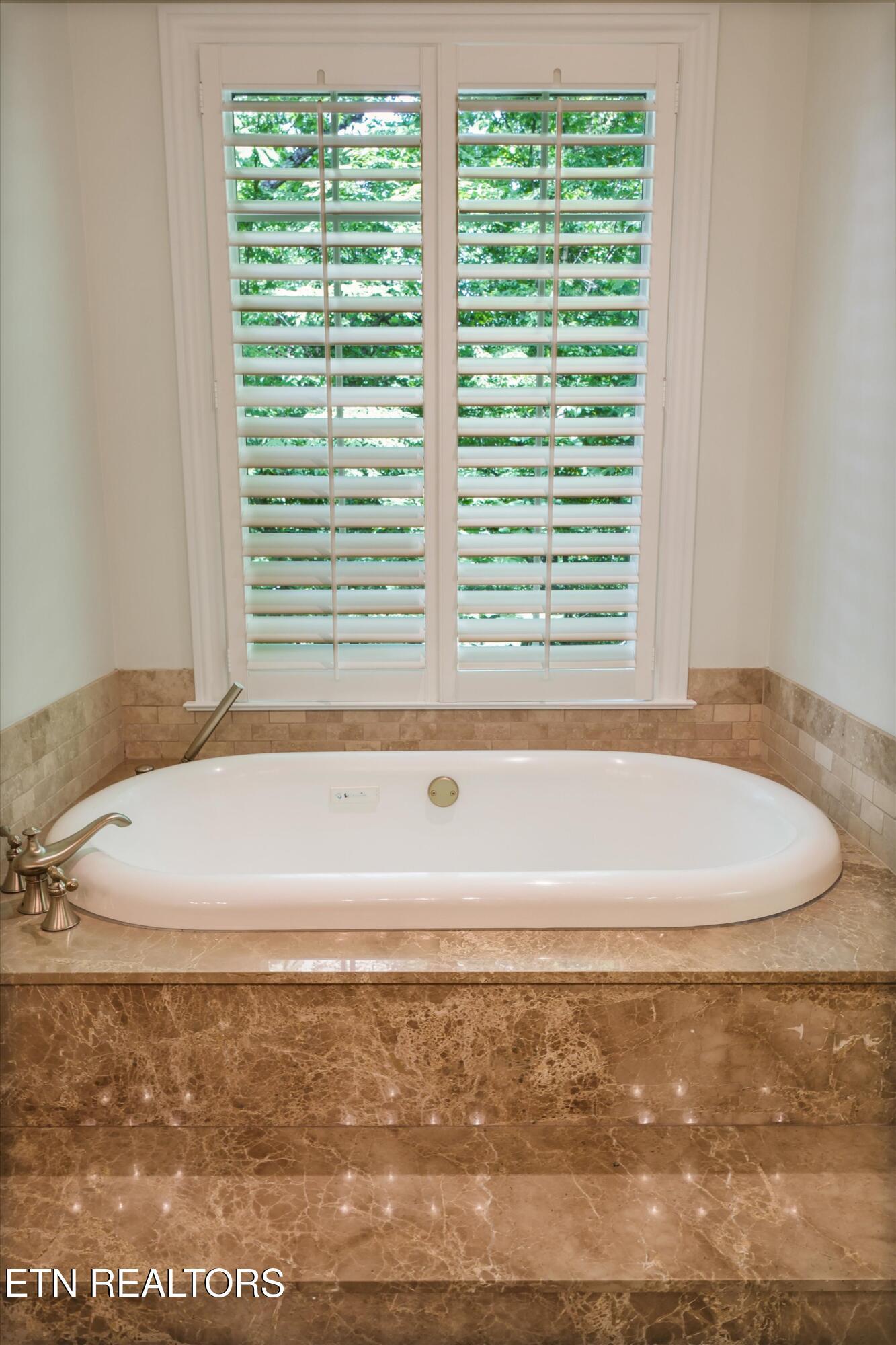 2533 Woodland Reserve Lane, Knoxville, TN - Fort Loudoun and Tellico Lake Real Estate - Image# 34