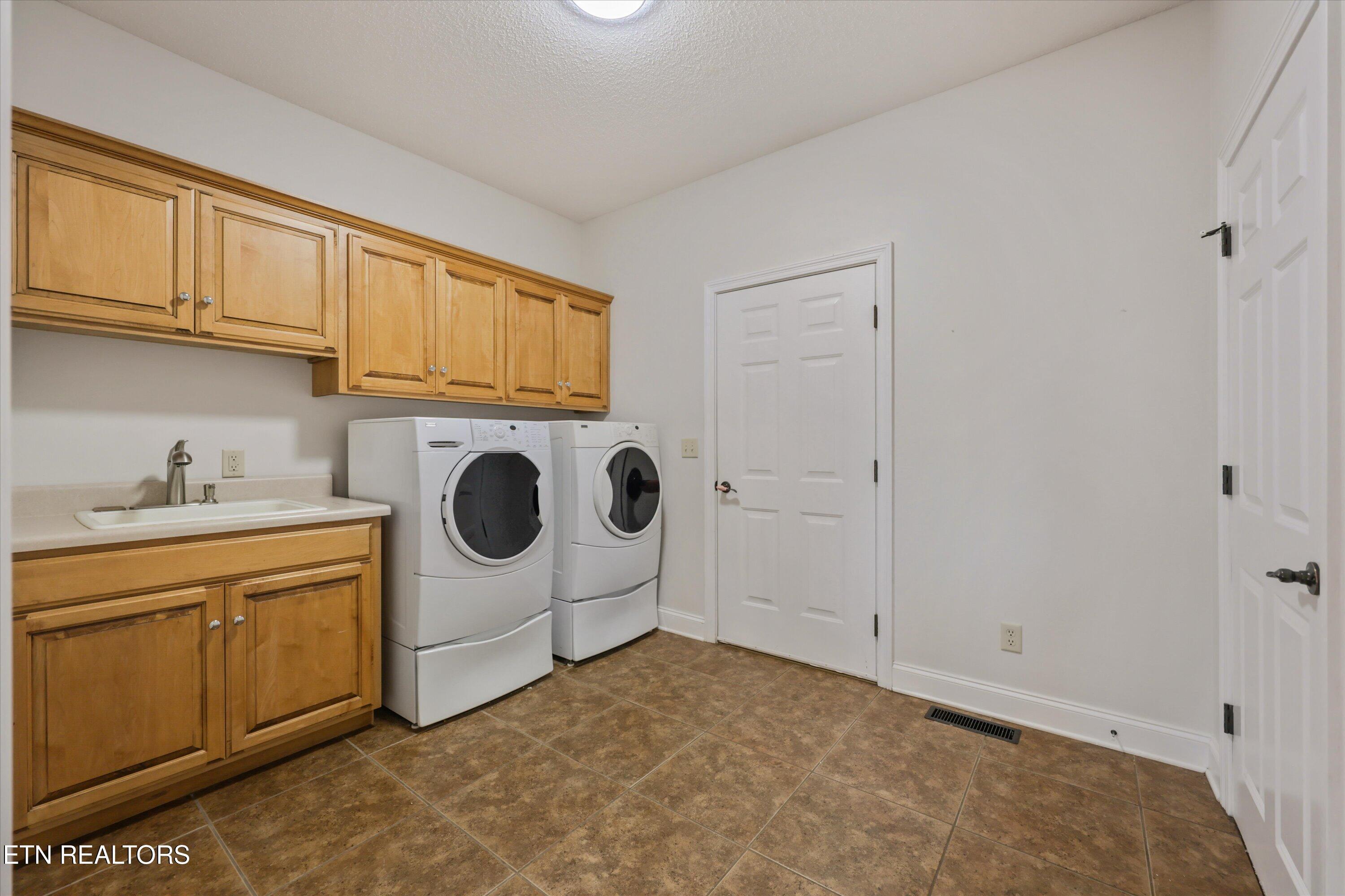 145 Nunyu Tr, Vonore, TN - Fort Loudoun and Tellico Lake Real Estate - Image# 27