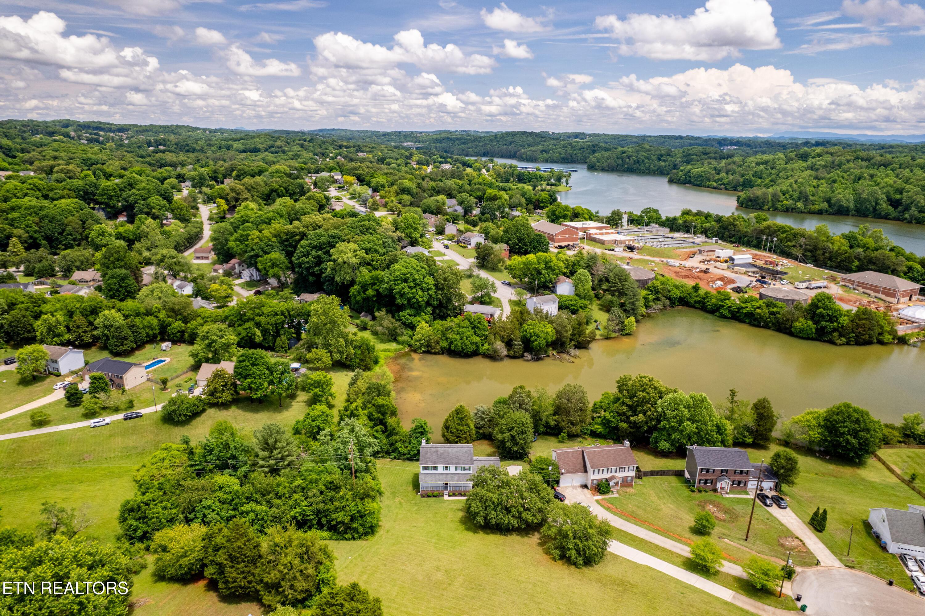 901 Harbour Shore Drive, Knoxville, TN - Fort Loudoun and Tellico Lake Real Estate - Image# 3