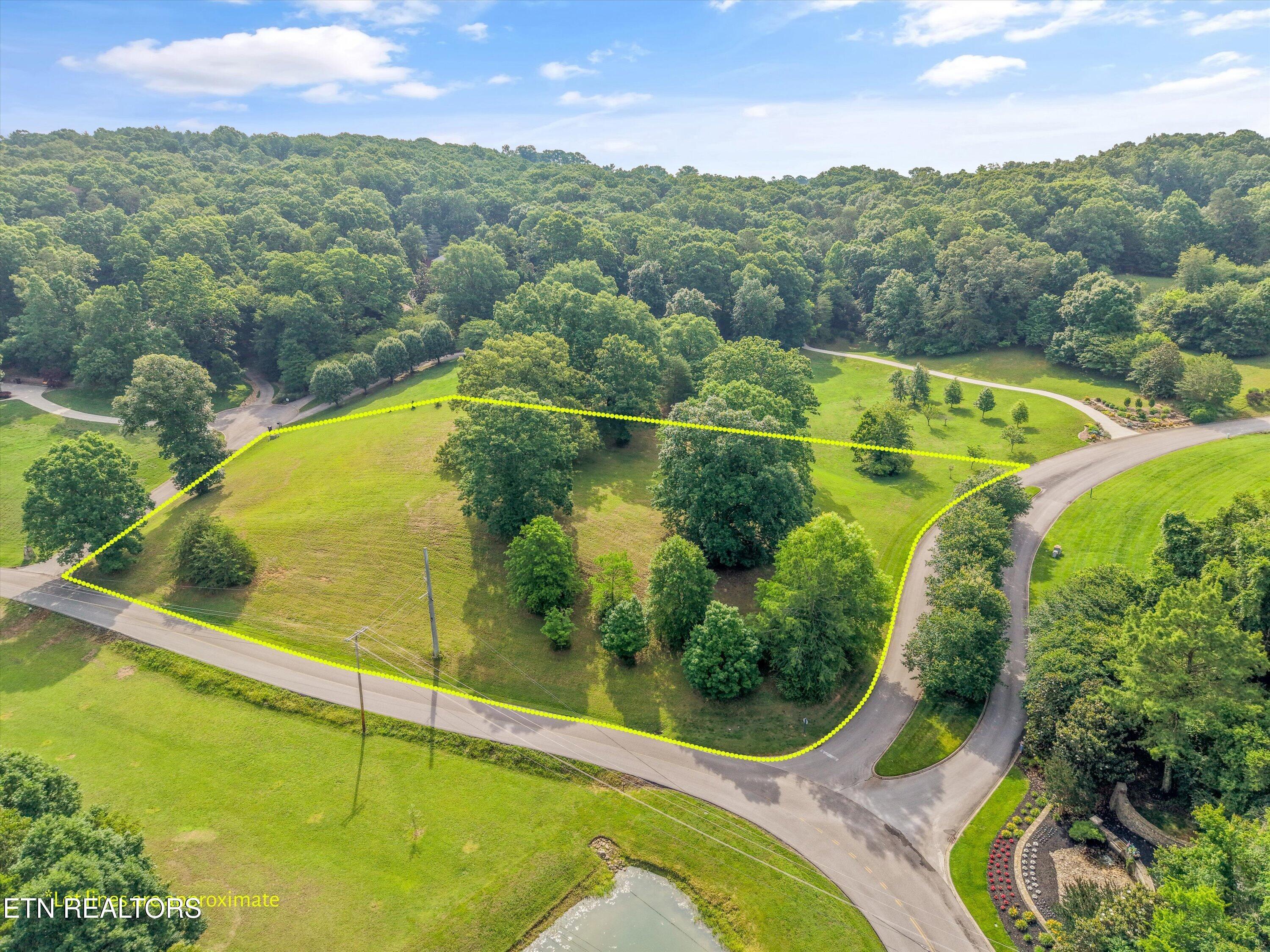 110 Conkinnon Drive, Lenoir City, TN - Fort Loudoun and Tellico Lake Real Estate - Image# 1