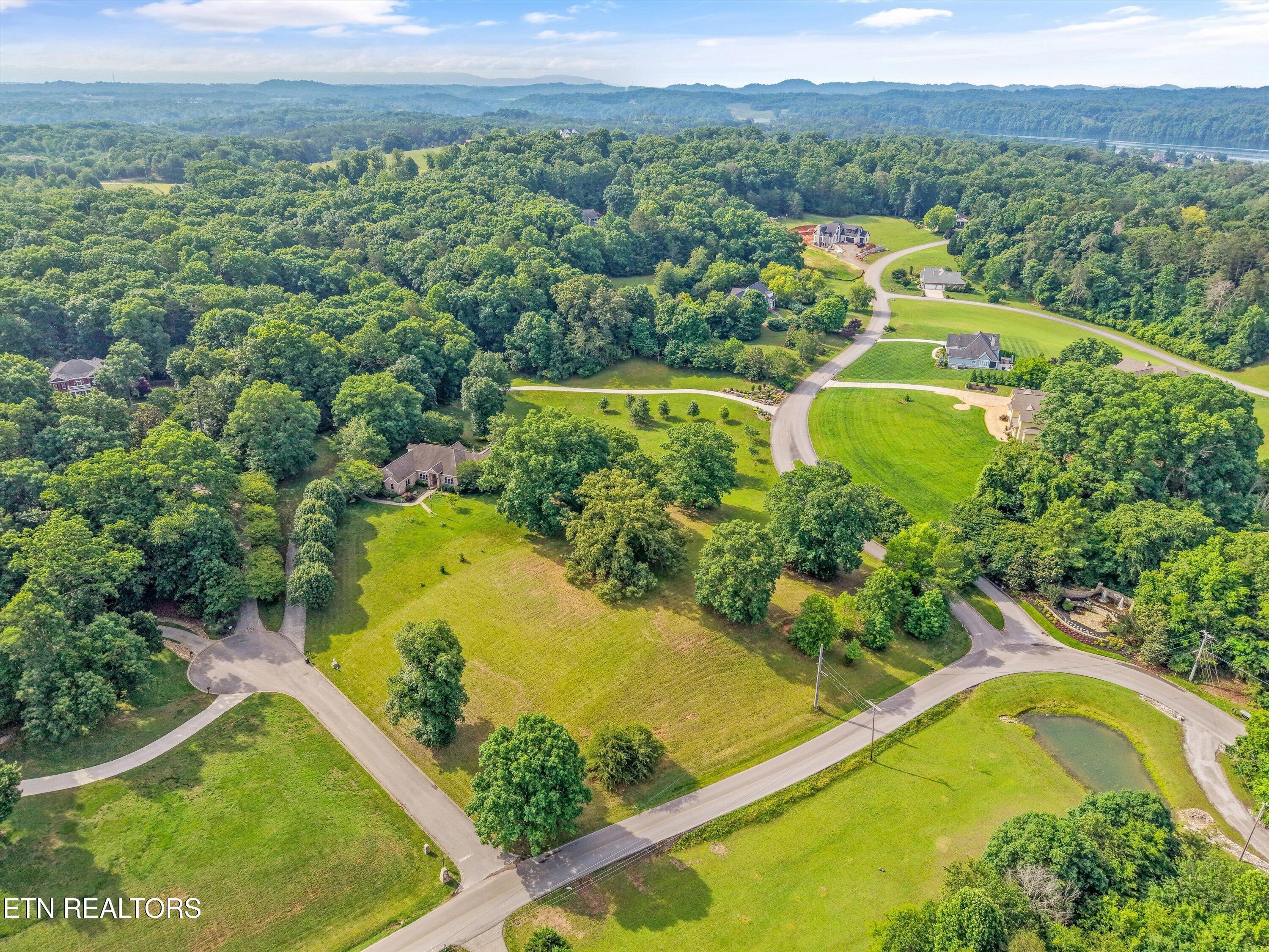 110 Conkinnon Drive, Lenoir City, TN - Fort Loudoun and Tellico Lake Real Estate - Image# 3