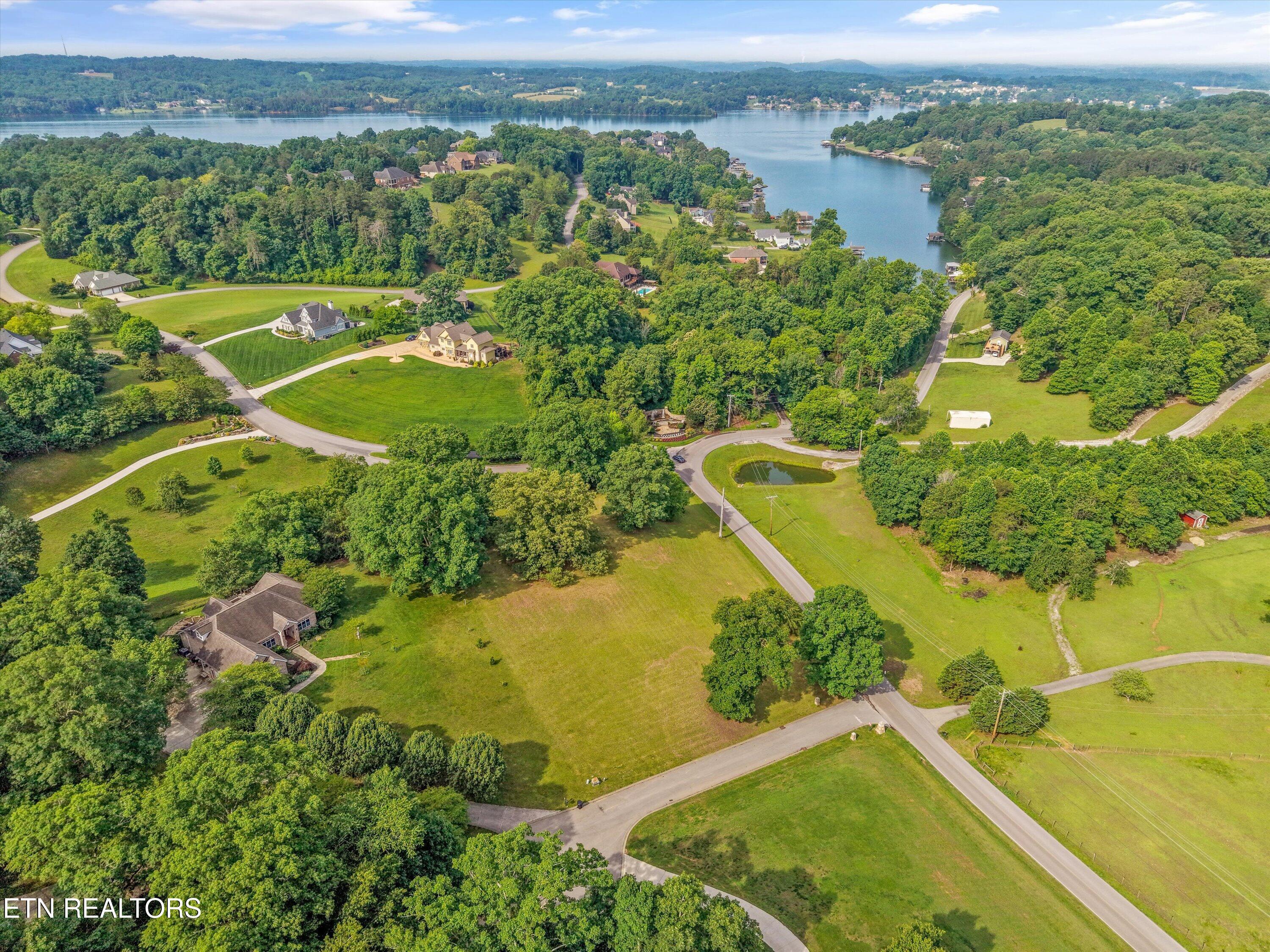 110 Conkinnon Drive, Lenoir City, TN - Fort Loudoun and Tellico Lake Real Estate - Image# 4