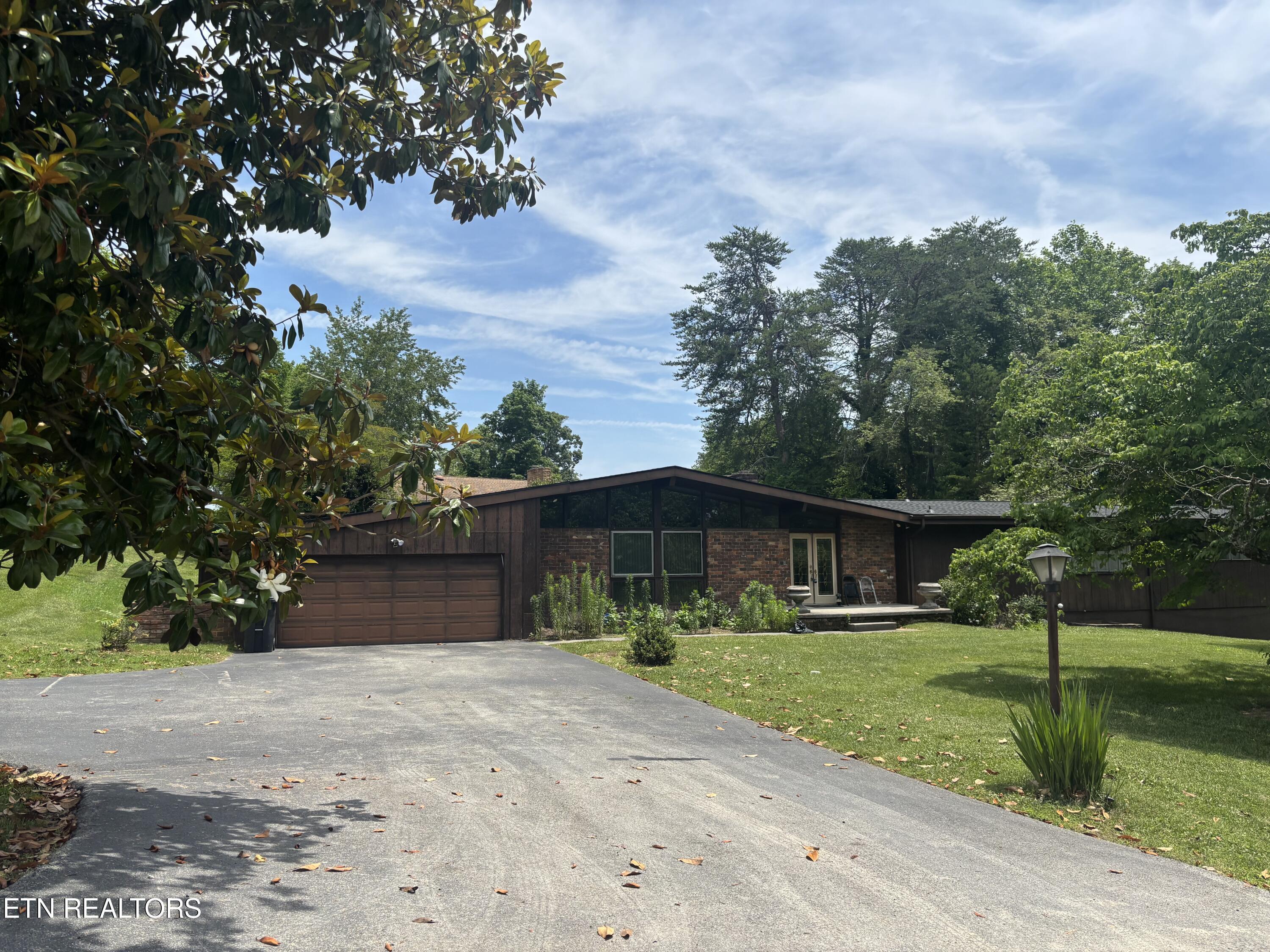 7121 Stone Mill Drive, Knoxville, TN