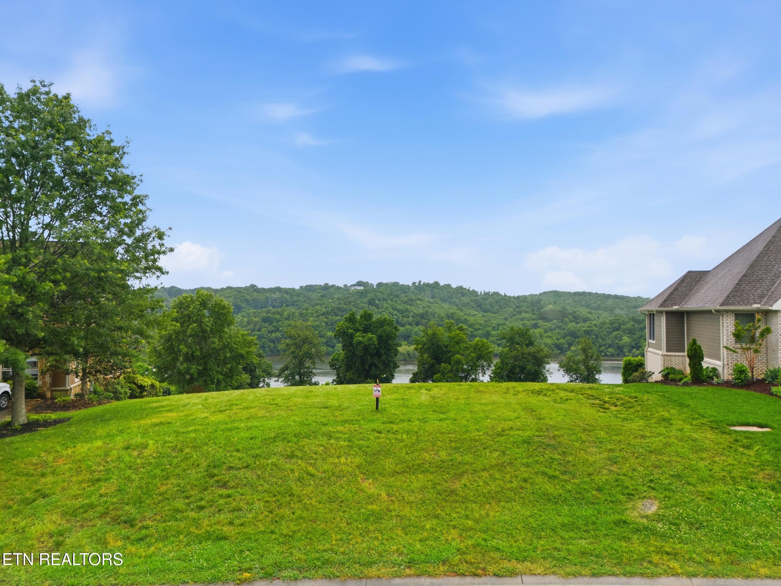 2327 Persimmon, Loudon, TN - Fort Loudoun and Tellico Lake Real Estate - Image# 2