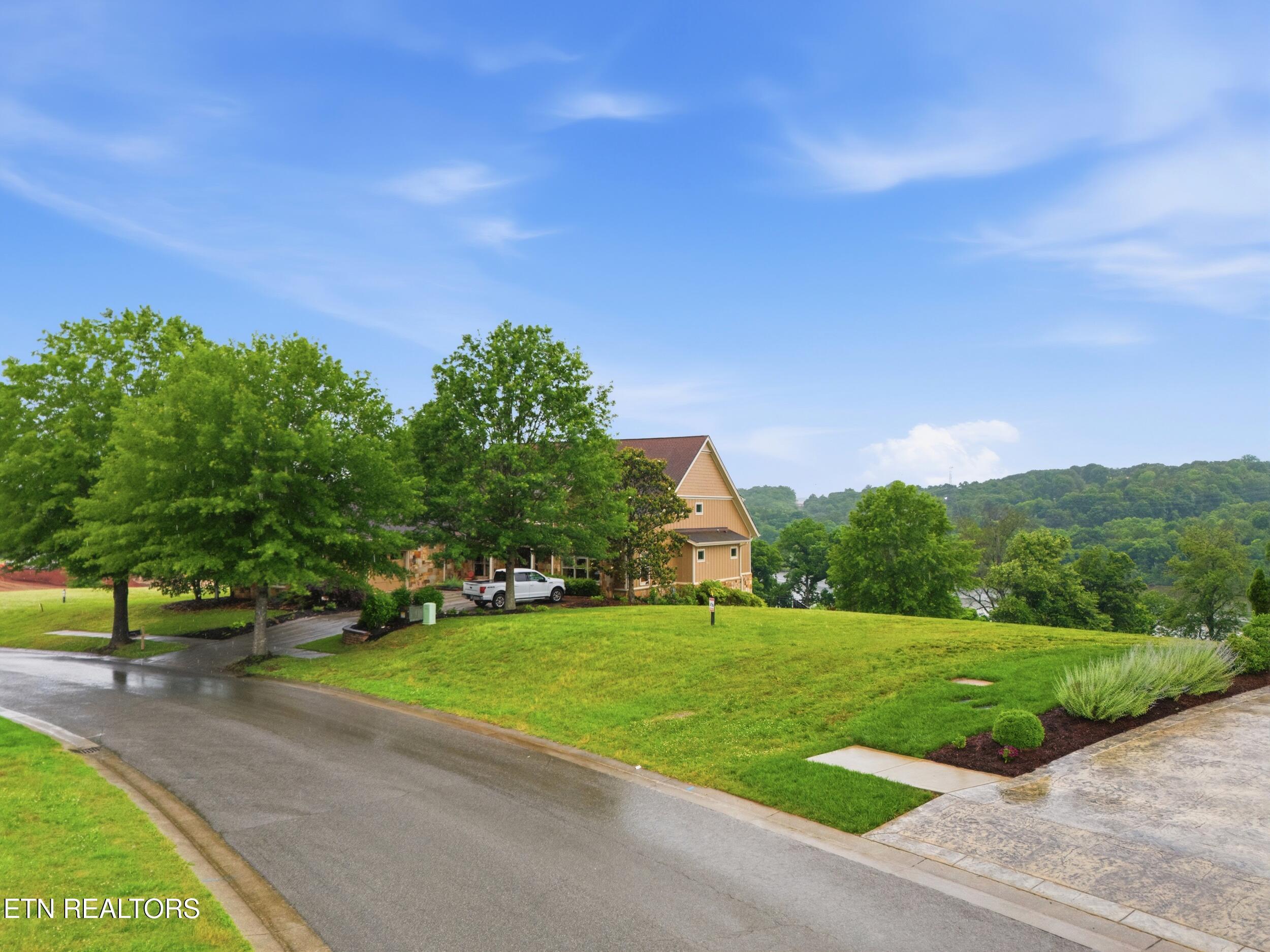 2327 Persimmon, Loudon, TN - Fort Loudoun and Tellico Lake Real Estate - Image# 3