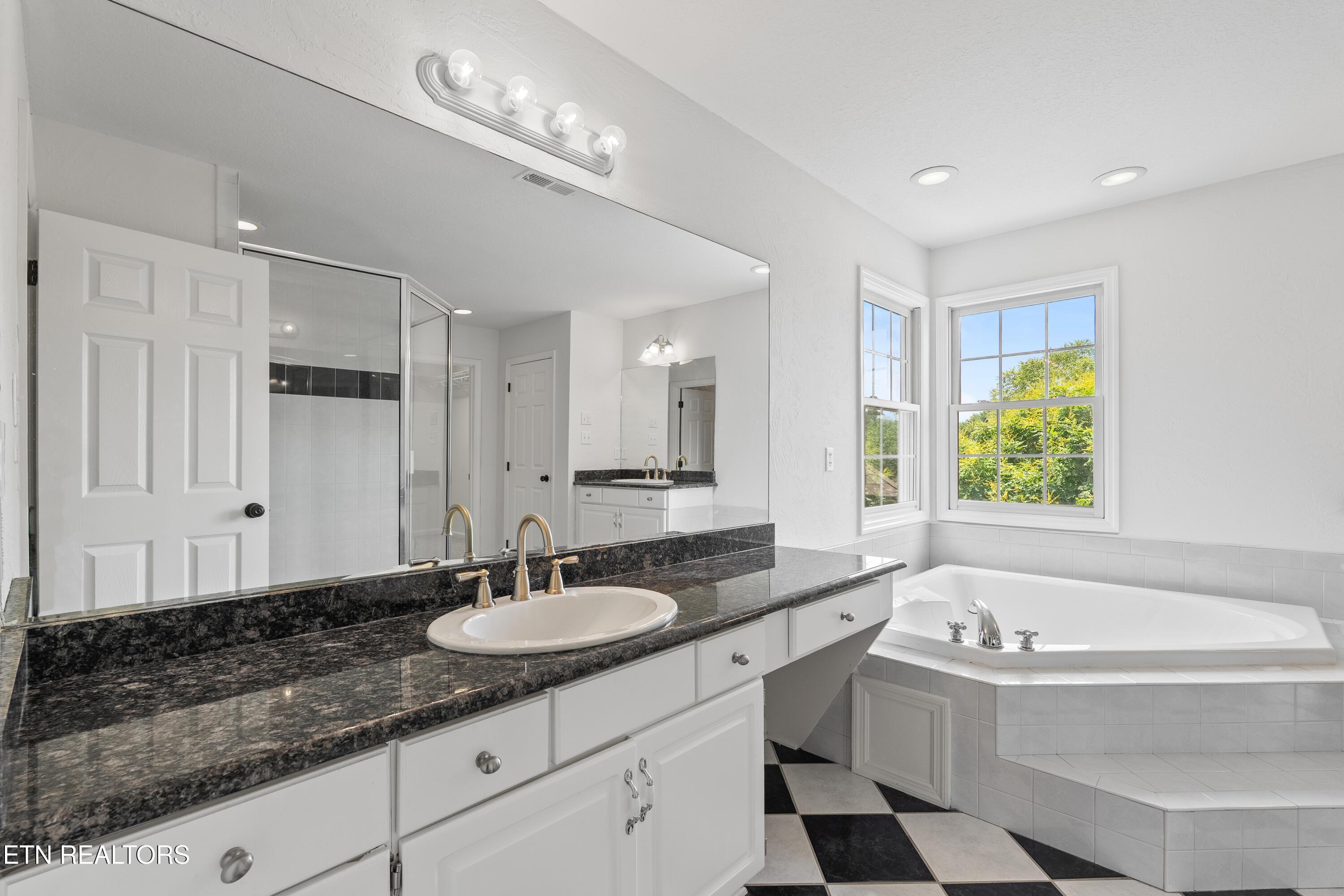 612 Sandpiper Drive, Vonore, TN - Fort Loudoun and Tellico Lake Real Estate - Image# 25