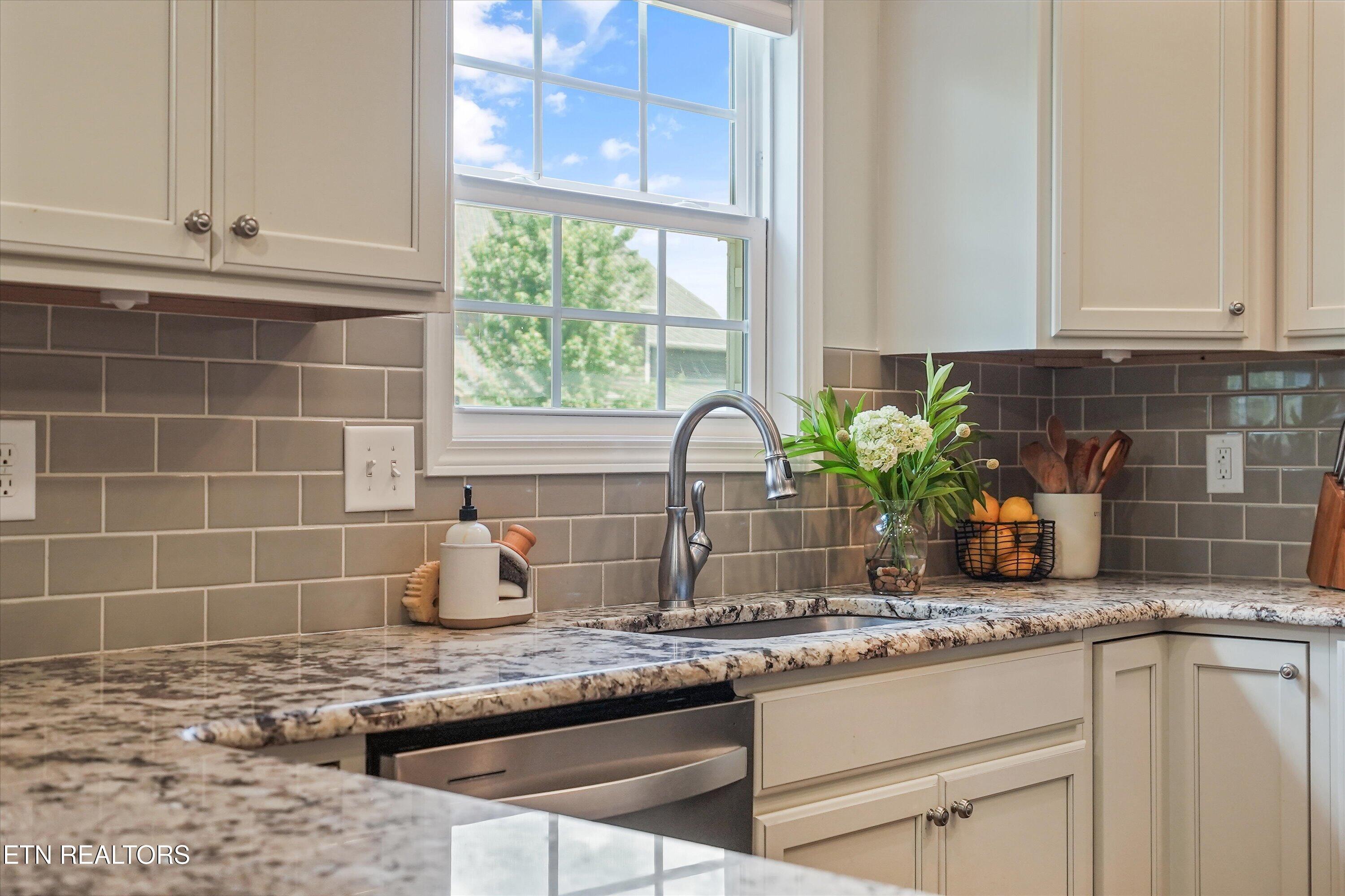 12311 Blacksburg Lane, Knoxville, TN - Fort Loudoun and Tellico Lake Real Estate - Image# 22