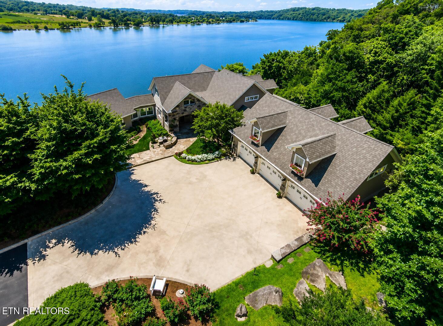 8941 Kelsey Lane, Knoxville, TN - Fort Loudoun and Tellico Lake Real Estate - Image# 1