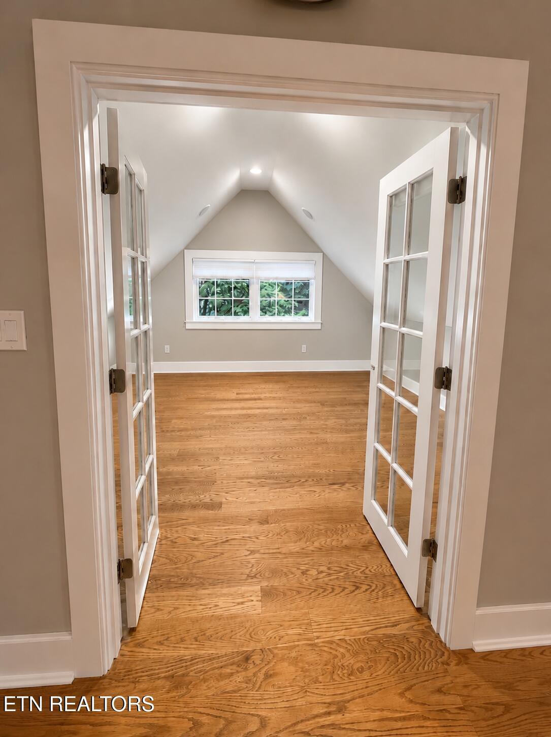 8941 Kelsey Lane, Knoxville, TN - Fort Loudoun and Tellico Lake Real Estate - Image# 43