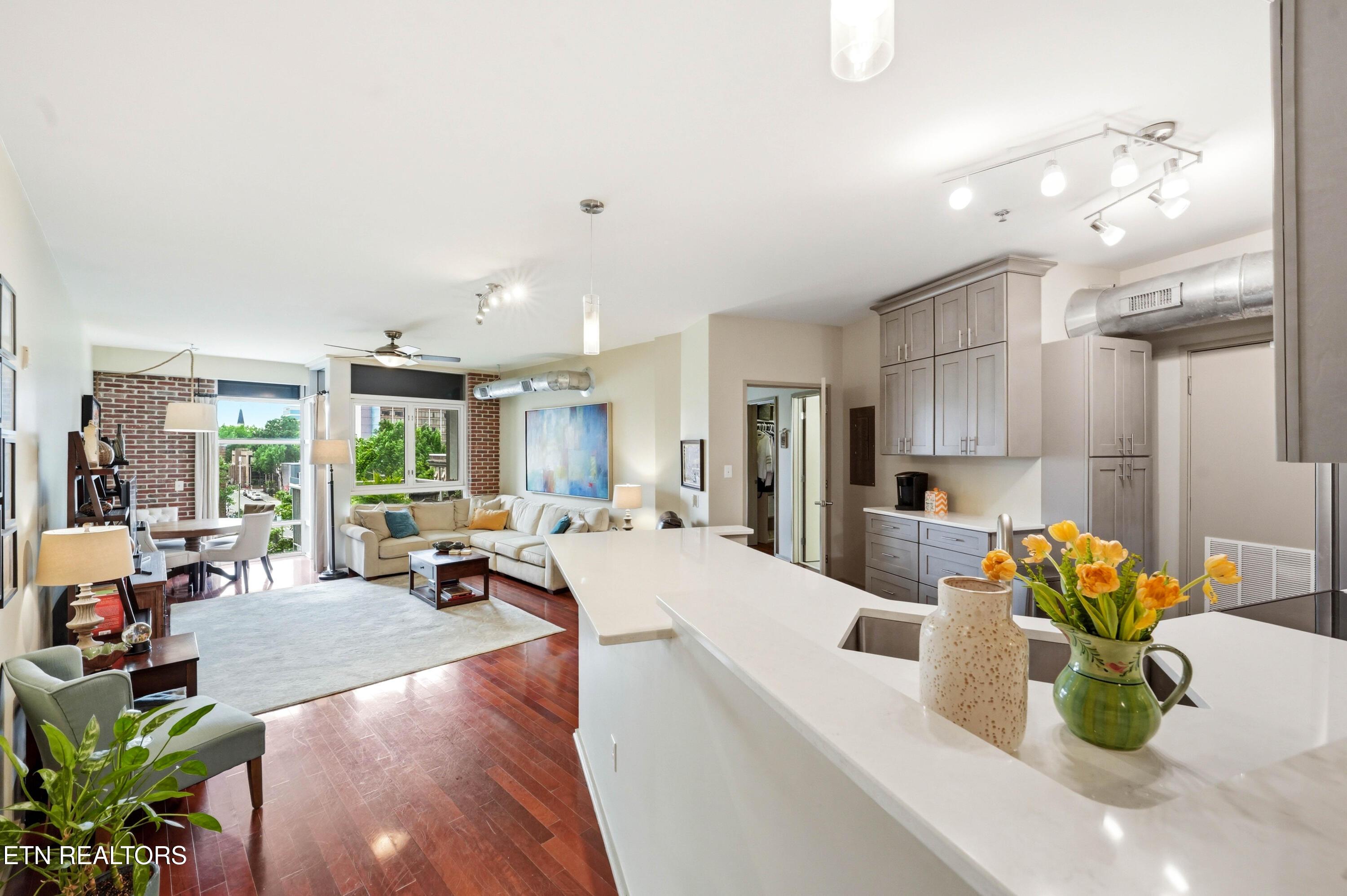 440 Walnut St, Knoxville, TN - Fort Loudoun and Tellico Lake Real Estate - Image# 6