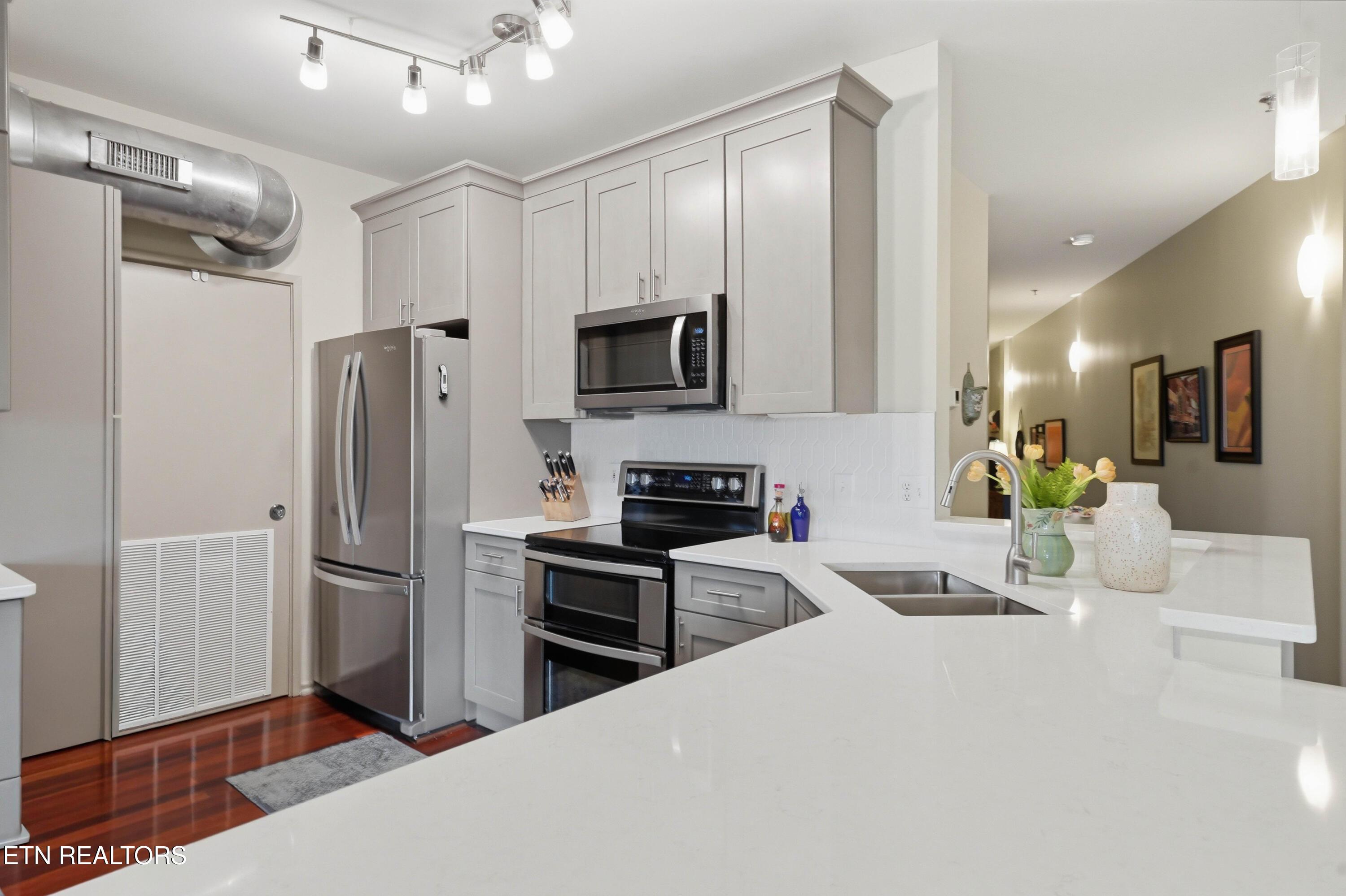 440 Walnut St, Knoxville, TN - Fort Loudoun and Tellico Lake Real Estate - Image# 8
