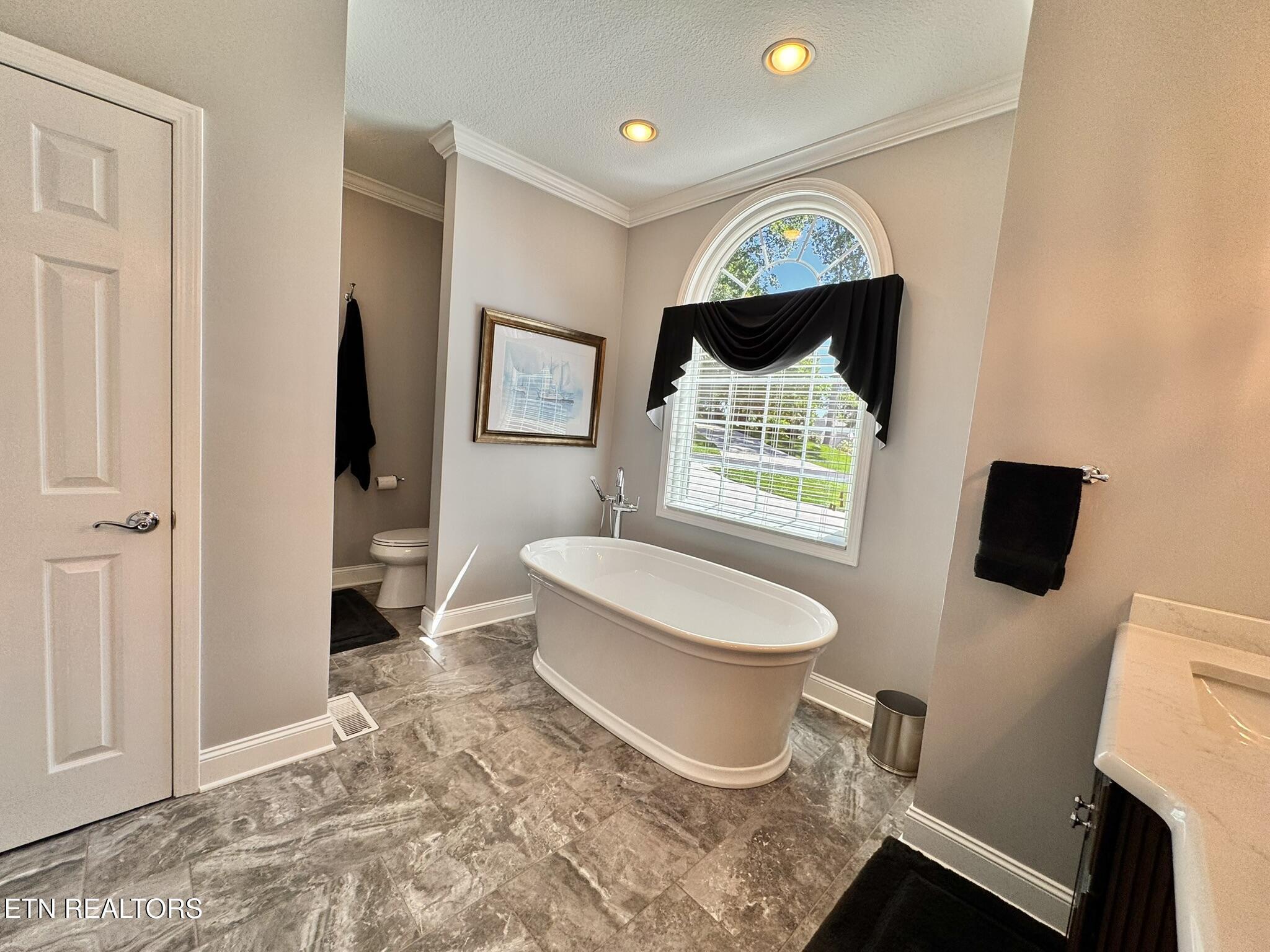 201 Iroquois Circle, Loudon, TN - Fort Loudoun and Tellico Lake Real Estate - Image# 28