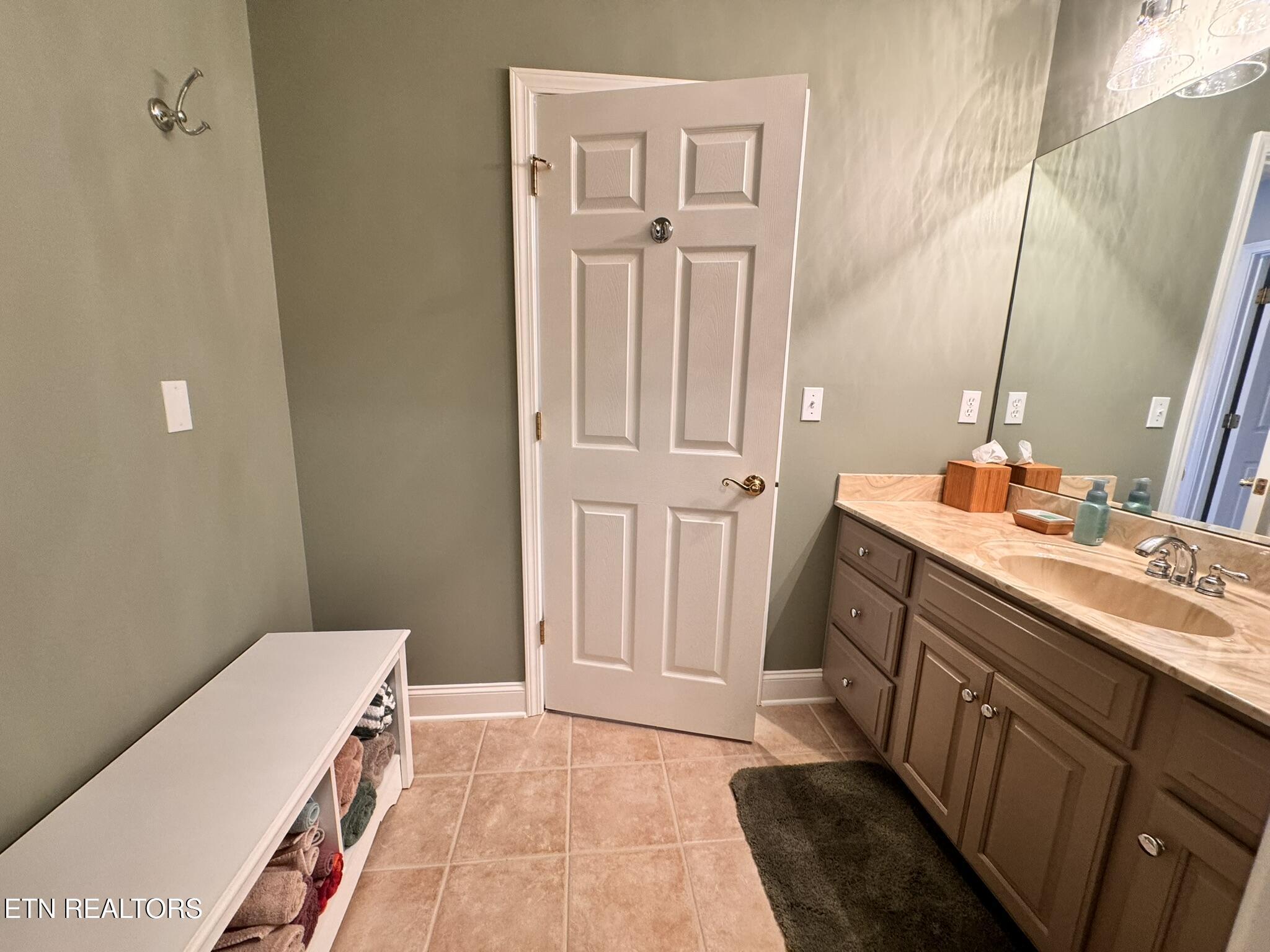 201 Iroquois Circle, Loudon, TN - Fort Loudoun and Tellico Lake Real Estate - Image# 43