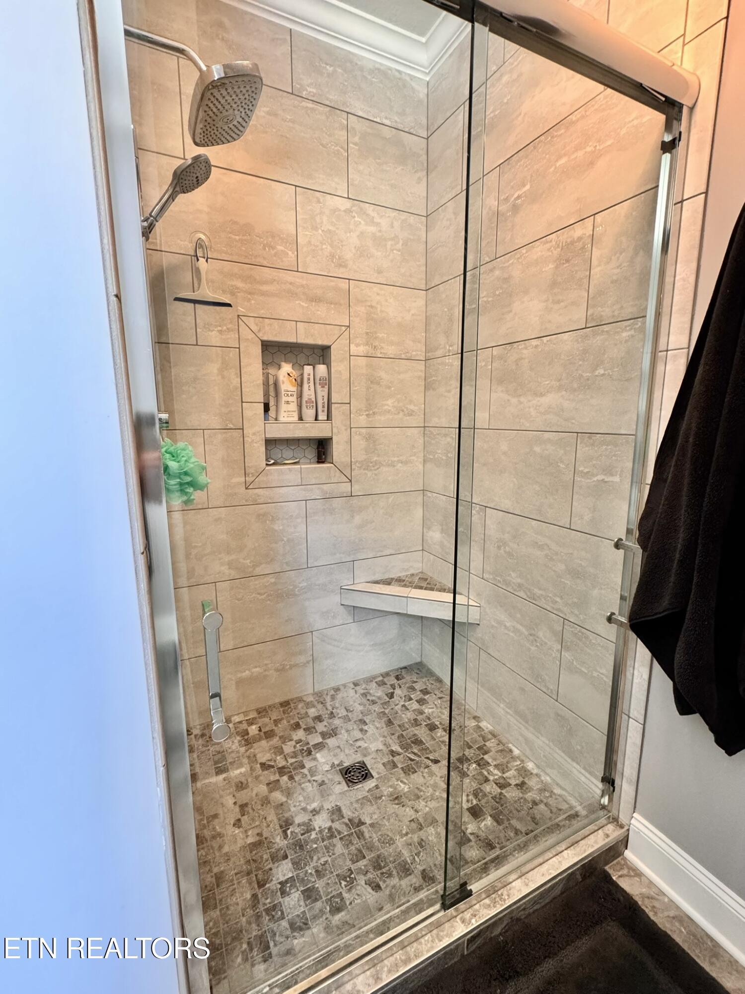 201 Iroquois Circle, Loudon, TN - Fort Loudoun and Tellico Lake Real Estate - Image# 29