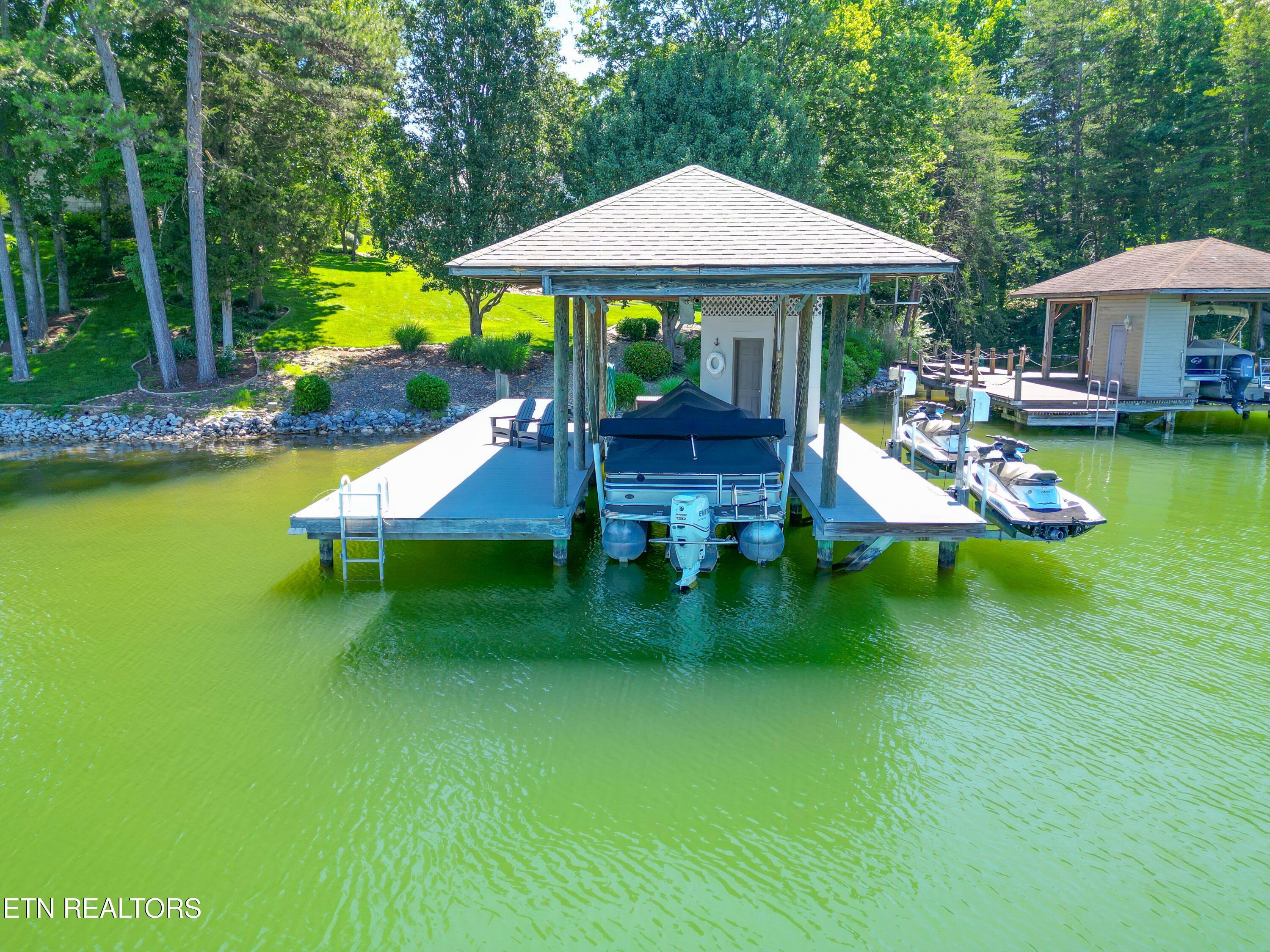 201 Iroquois Circle, Loudon, TN - Fort Loudoun and Tellico Lake Real Estate - Image# 2