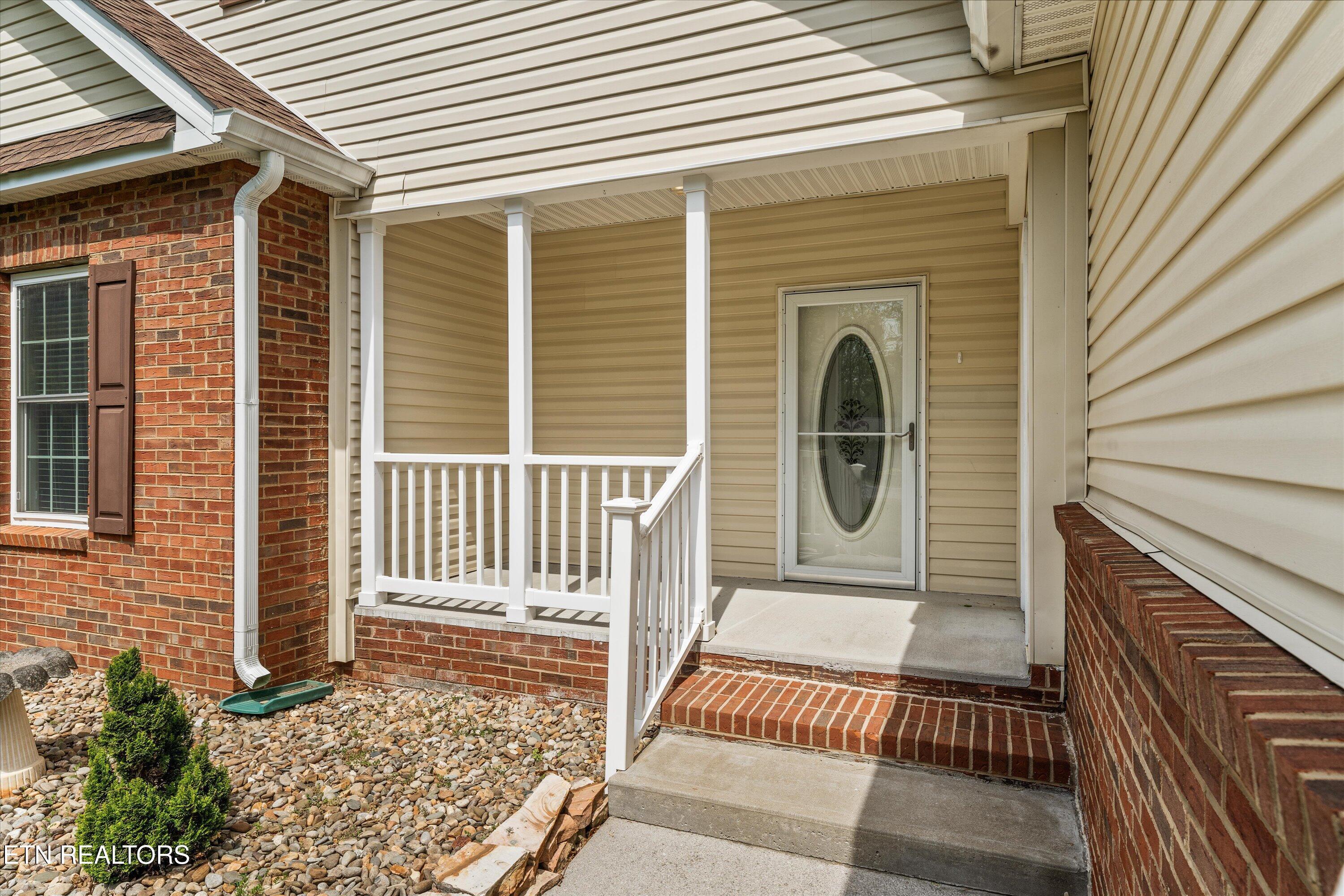 102 Chaloni Lane, Loudon, TN - Fort Loudoun and Tellico Lake Real Estate - Image# 3
