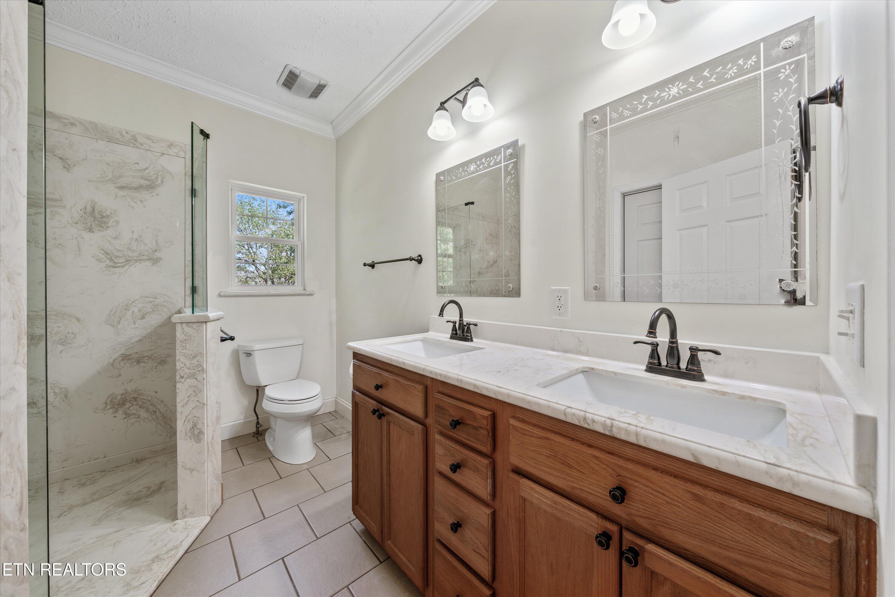102 Chaloni Lane, Loudon, TN - Fort Loudoun and Tellico Lake Real Estate - Image# 25