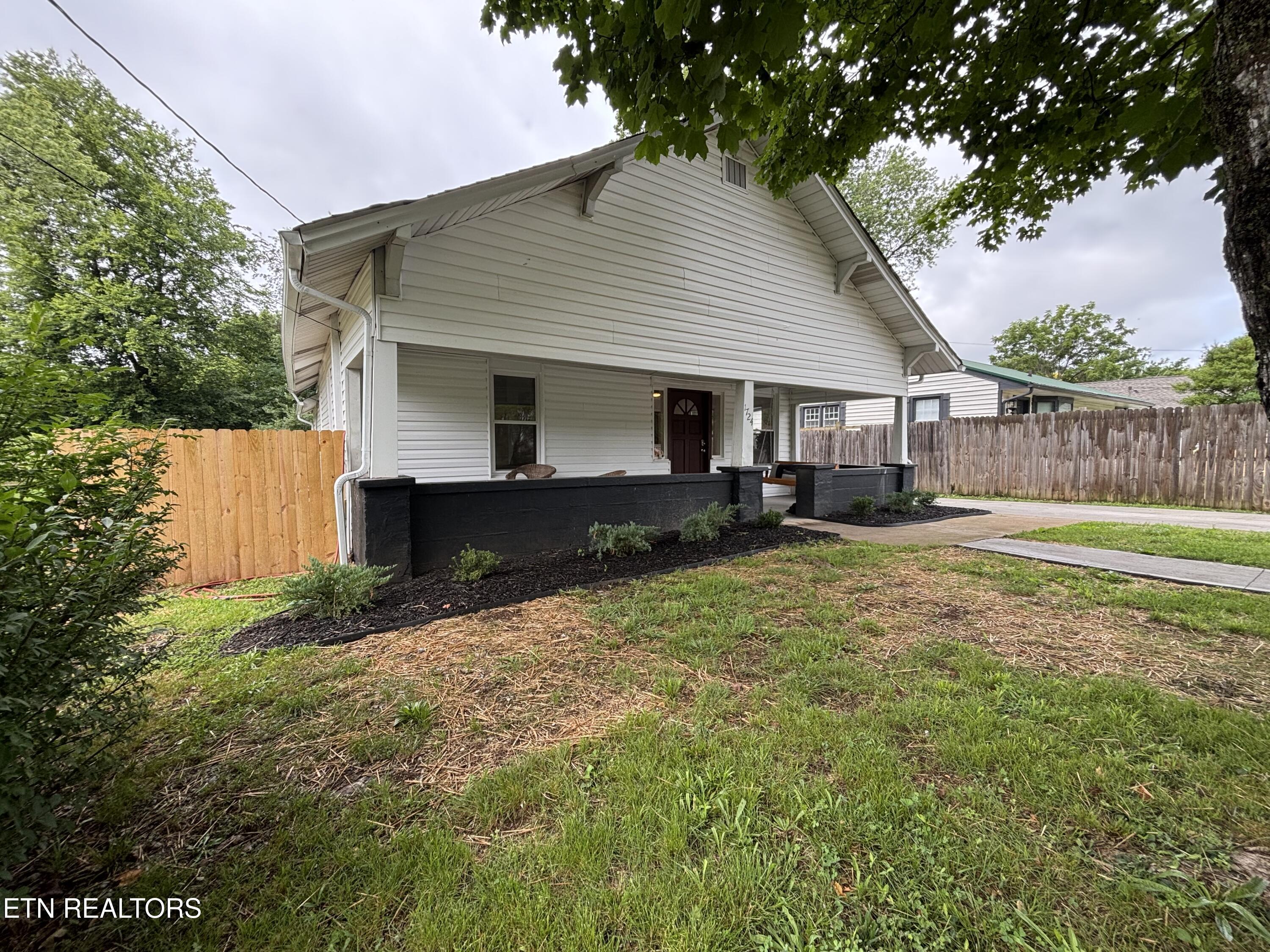 1724 Minnis Ave, Knoxville, TN - Fort Loudoun and Tellico Lake Real Estate - Image# 34