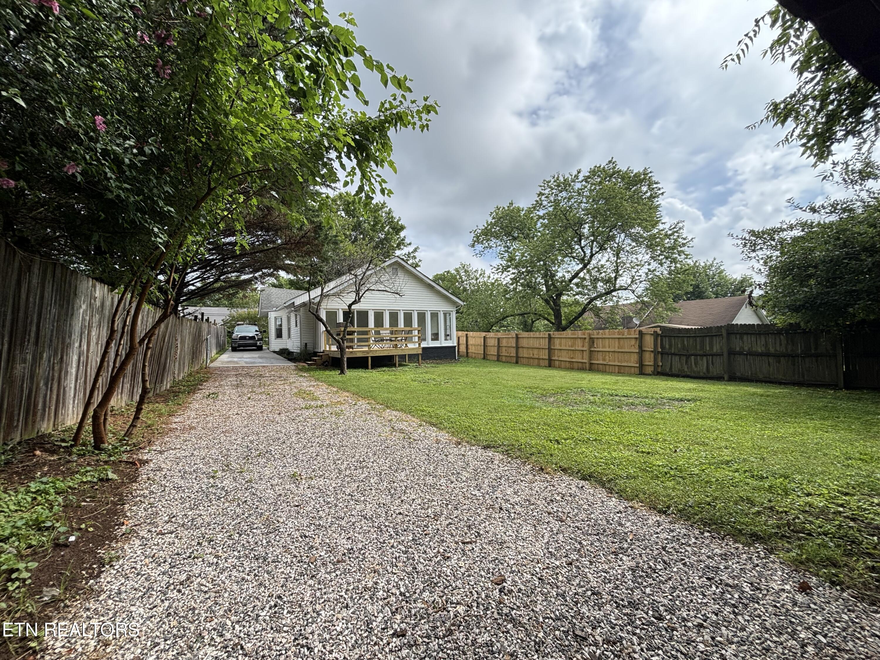 1724 Minnis Ave, Knoxville, TN - Fort Loudoun and Tellico Lake Real Estate - Image# 13