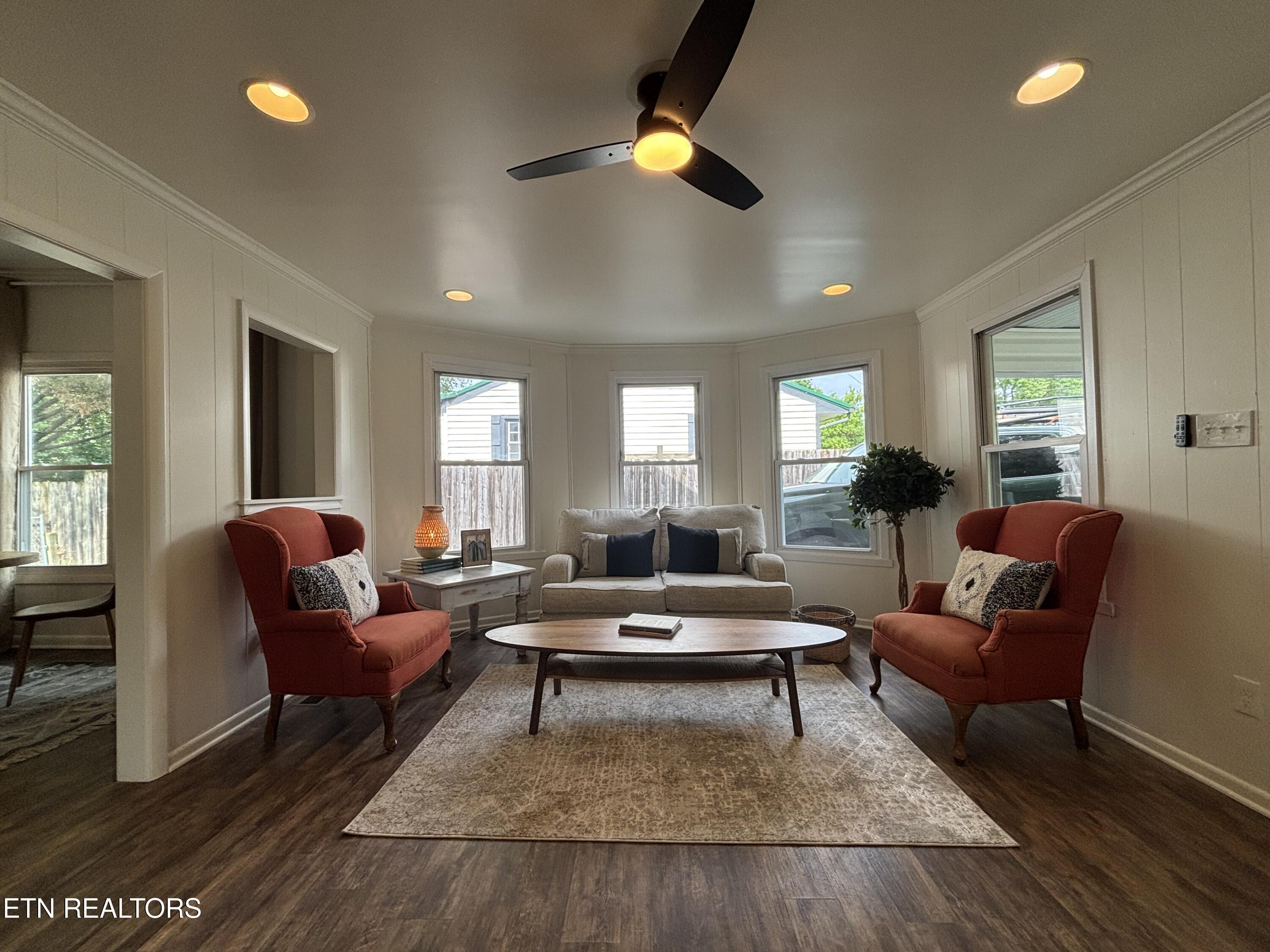 1724 Minnis Ave, Knoxville, TN - Fort Loudoun and Tellico Lake Real Estate - Image# 2