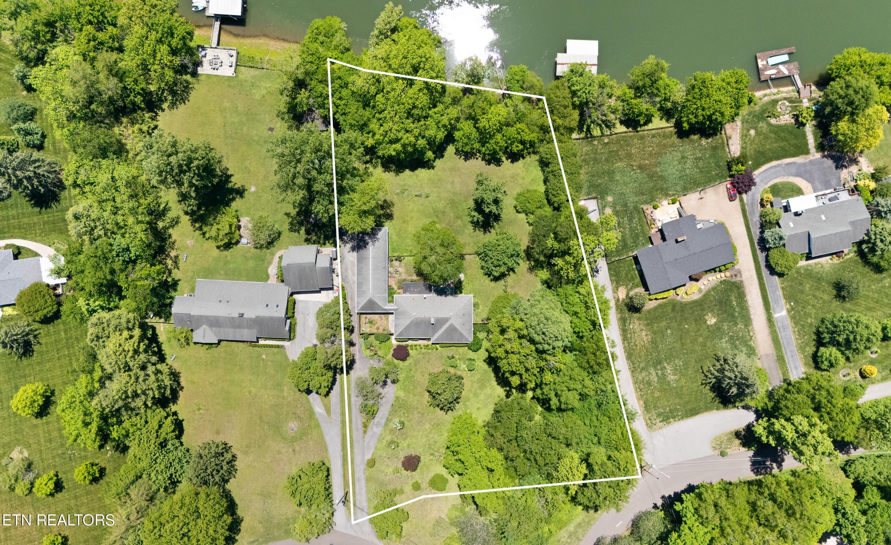 5800 Holston Hills Rd, Knoxville, TN - Fort Loudoun and Tellico Lake Real Estate - Image# 9