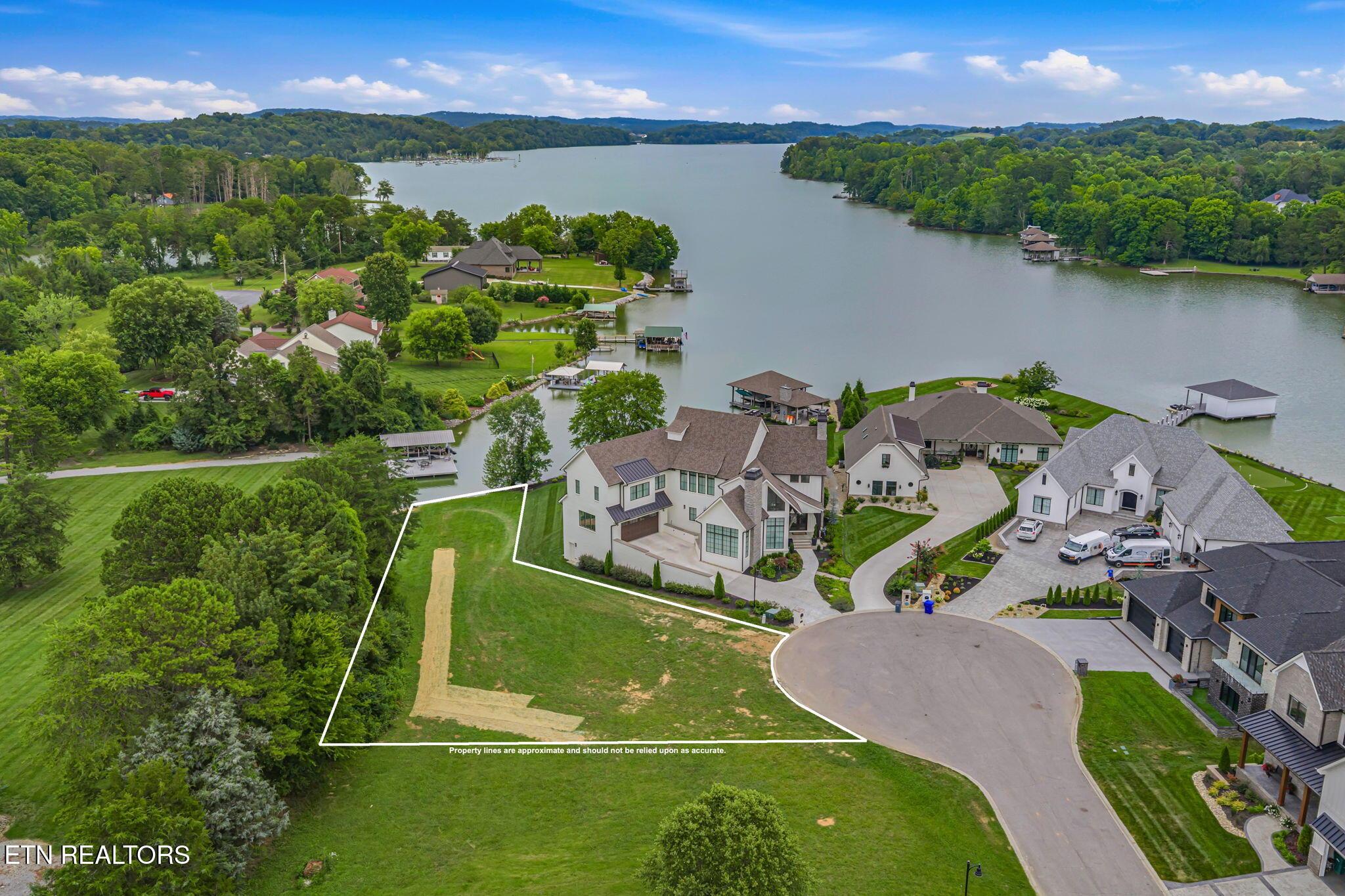 1607 Yachtsman Way, Knoxville, TN - Fort Loudoun and Tellico Lake Real Estate - Image# 2